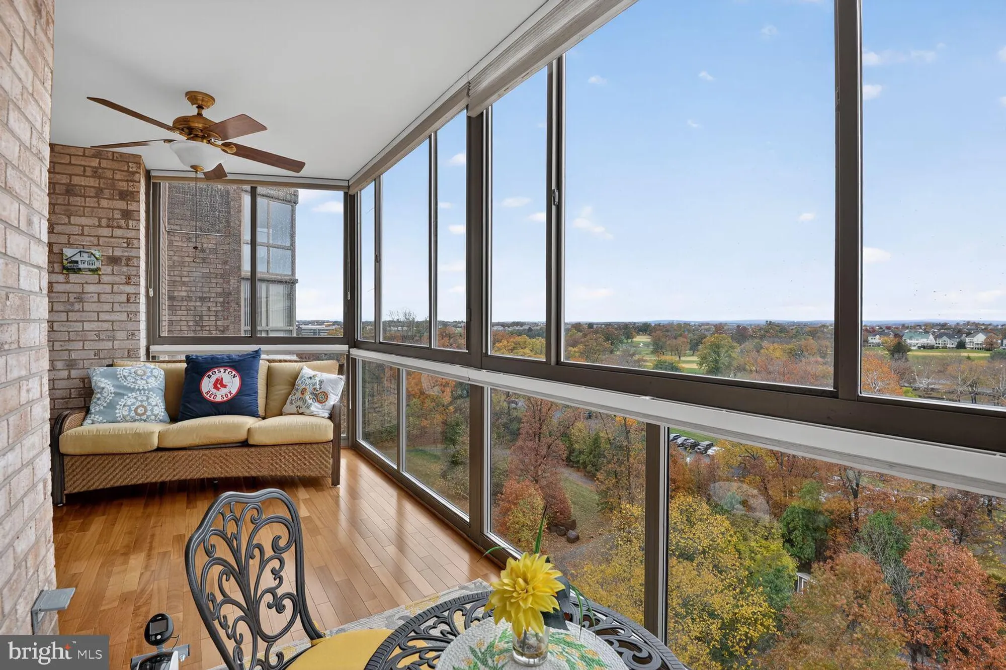 Property Slideshow image 8 of 16 | 19365 cypress ridge ter unit 1022, Leesburg, VA, 20176