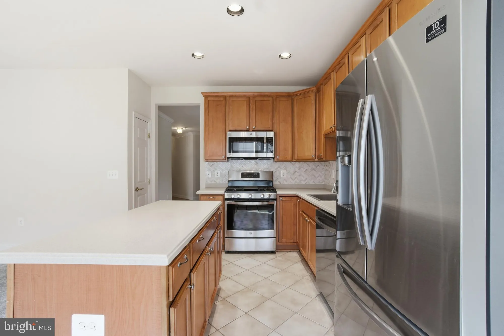 Property Slideshow image 21 of 52 | 2540 kensington gdns unit 303, Ellicott City, MD, 21043