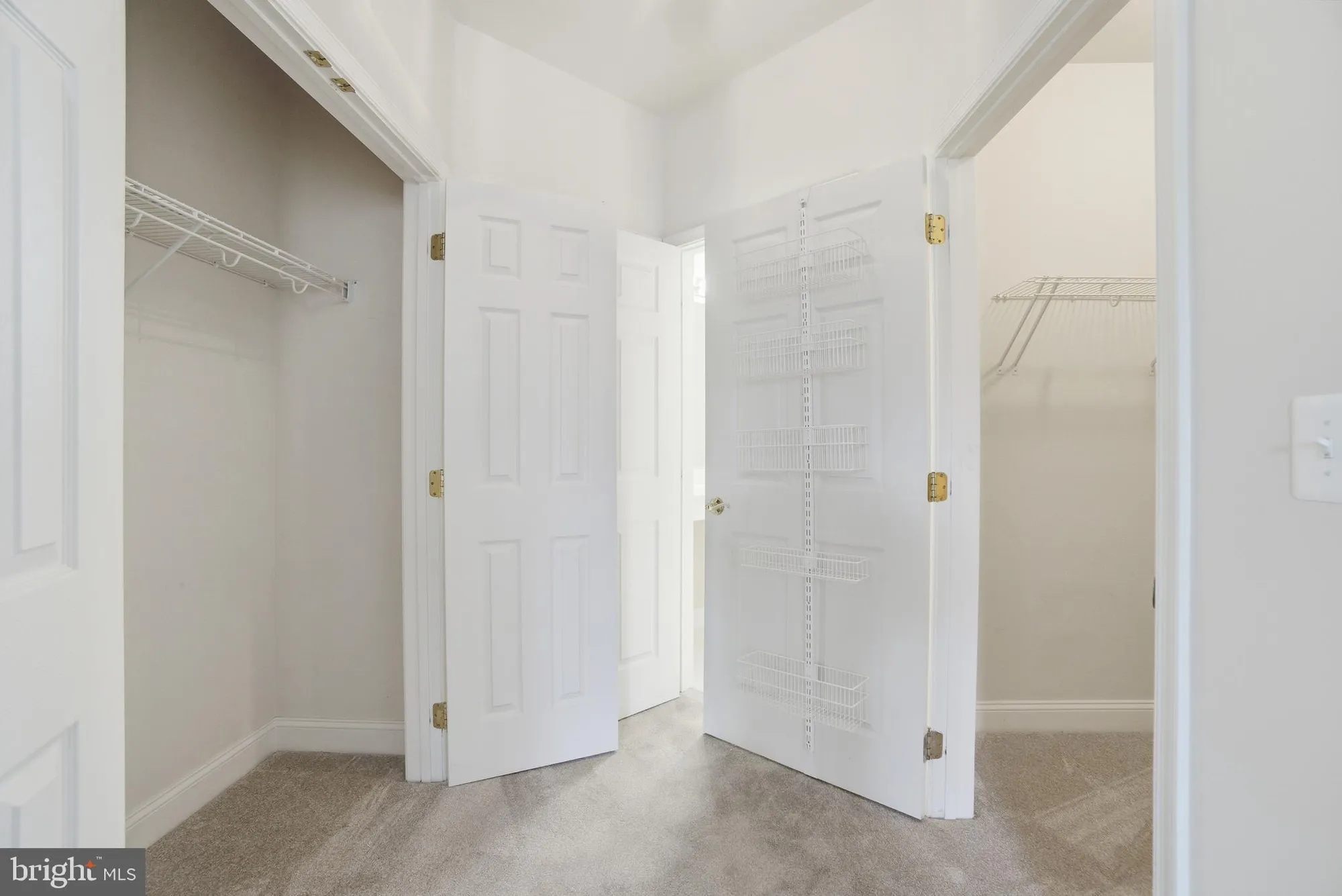 Property Slideshow image 33 of 52 | 2540 kensington gdns unit 303, Ellicott City, MD, 21043