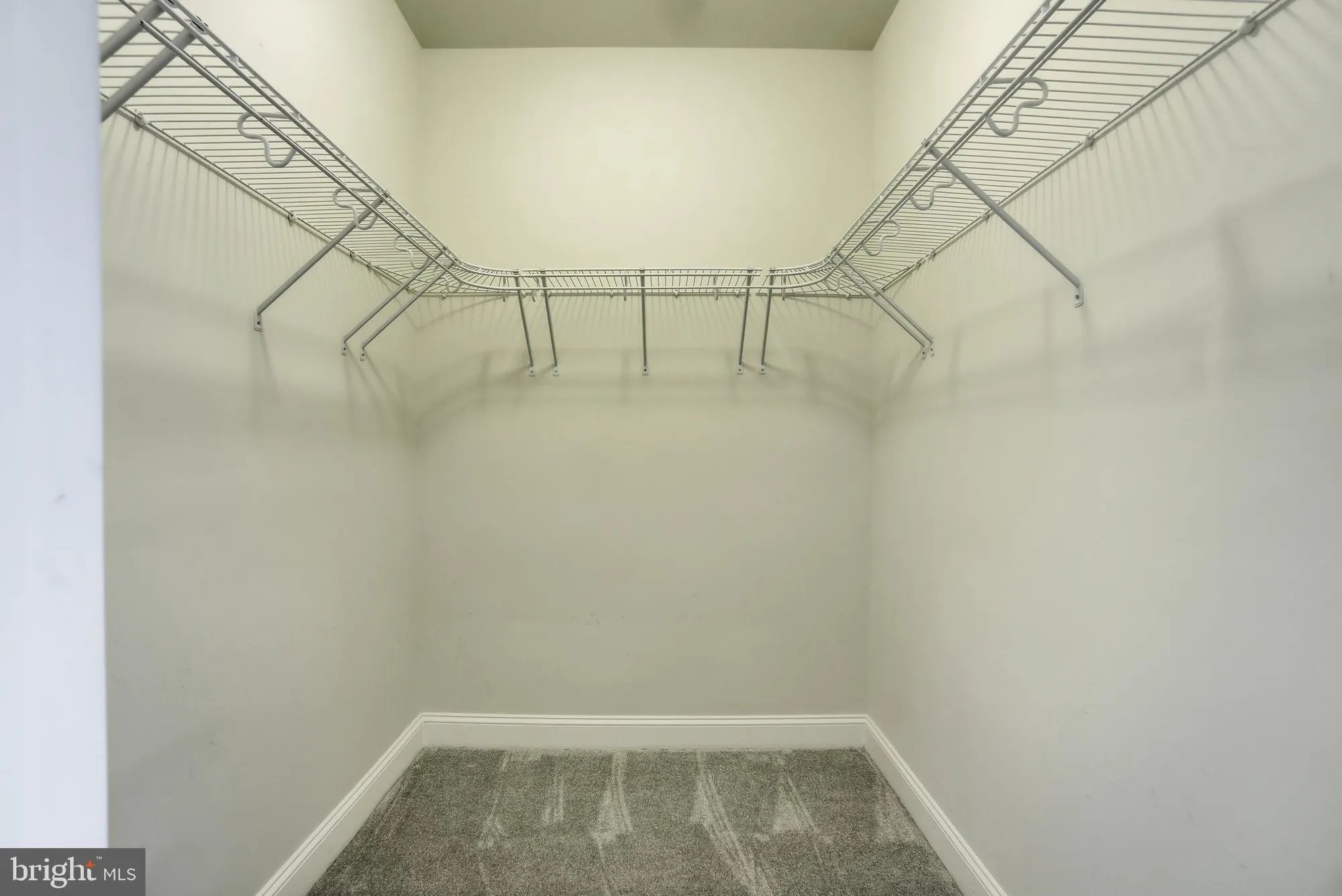 Property Slideshow image 34 of 52 | 2540 kensington gdns unit 303, Ellicott City, MD, 21043