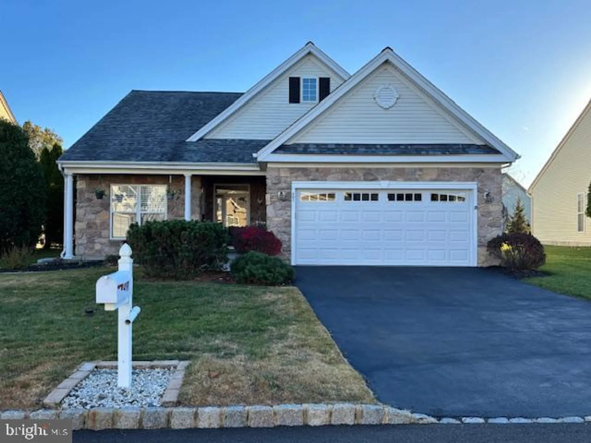 Property Slideshow image 2 of 25 | 407 maryjoe way, Warrington, PA, 18976