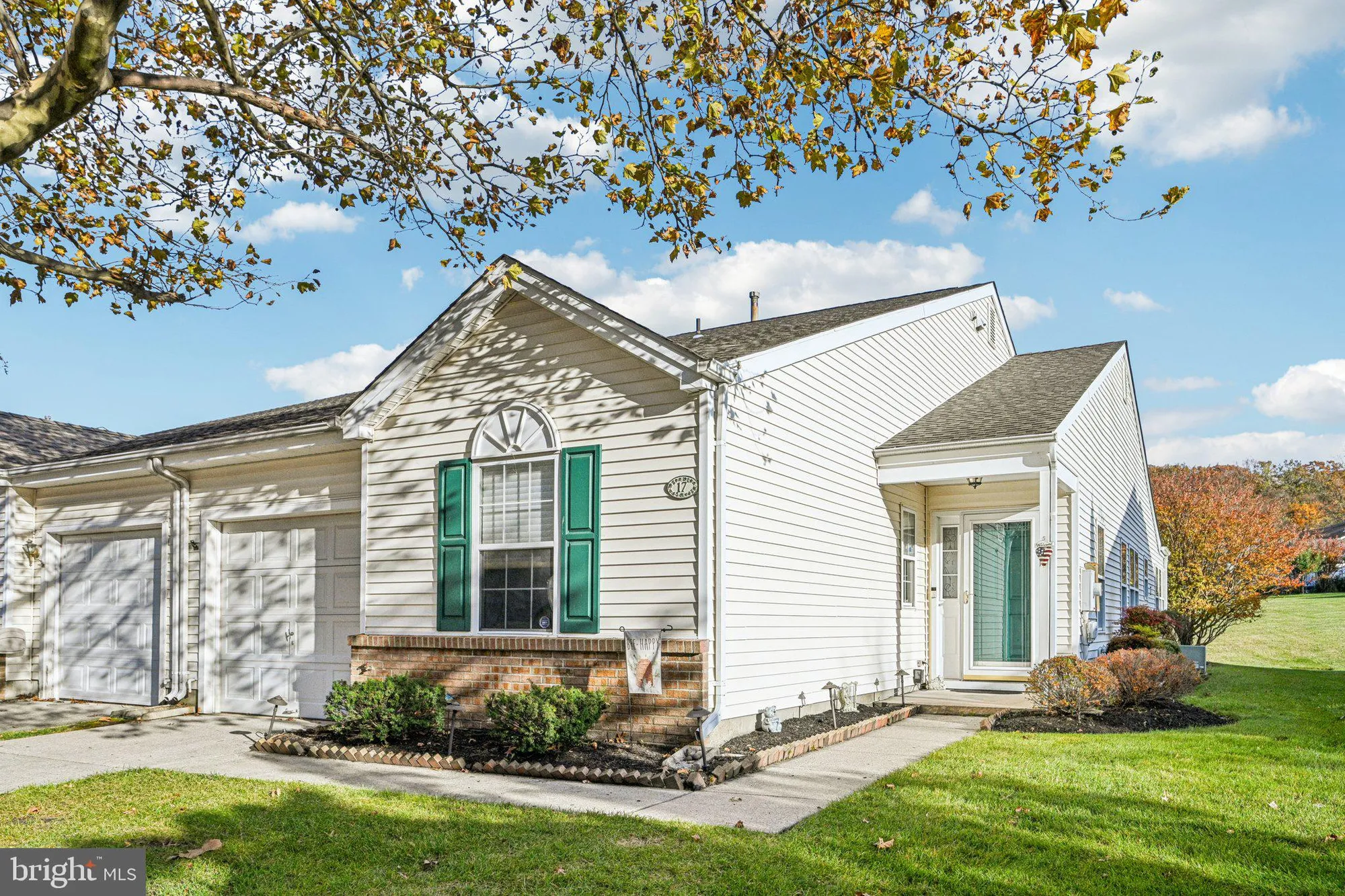 Property Slideshow image 2 of 53 | 17 peppergrass dr, Mount Laurel, NJ, 08054