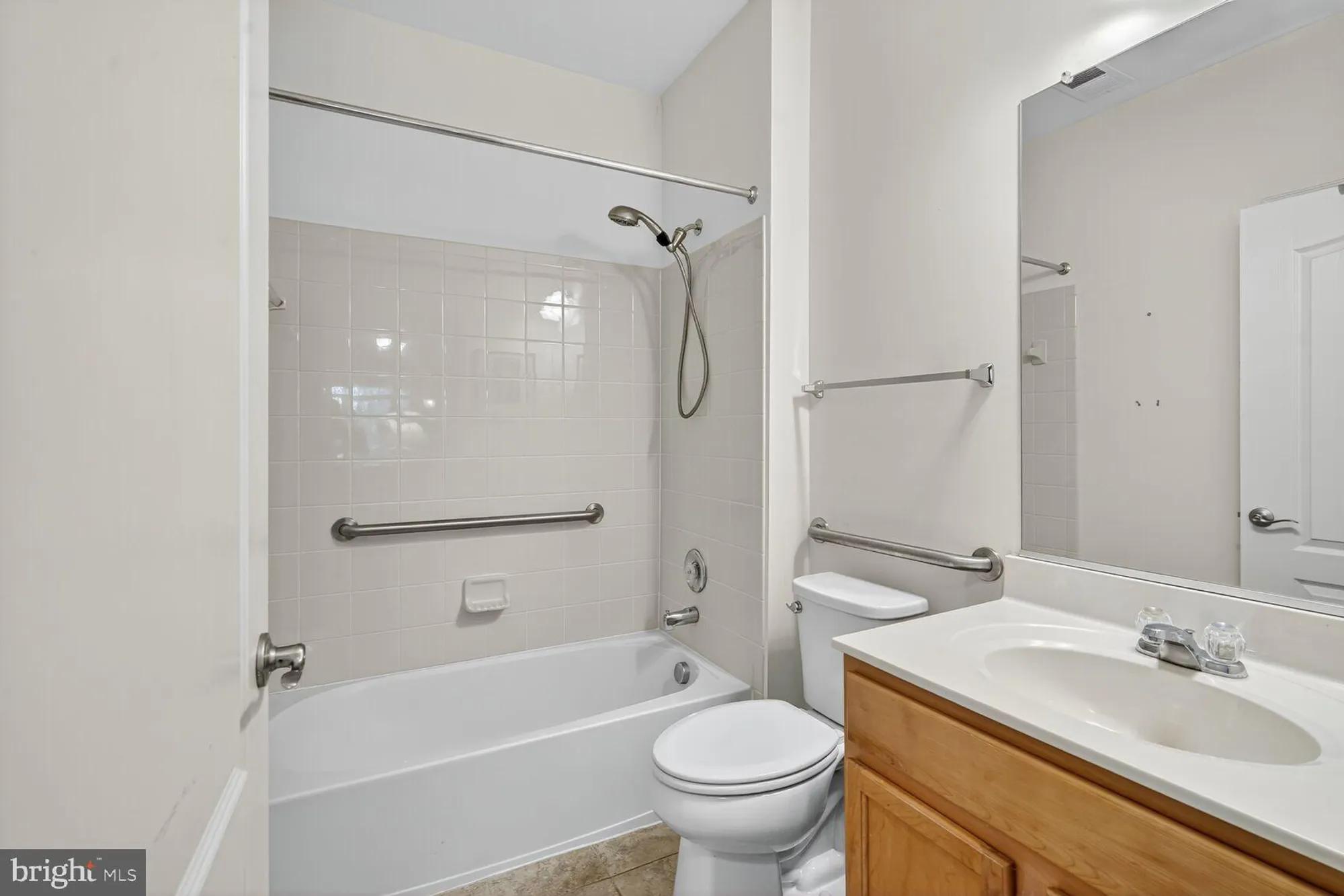 Property Slideshow image 20 of 46 | 8501 coltrane ct 206, Ellicott City, MD, 21043
