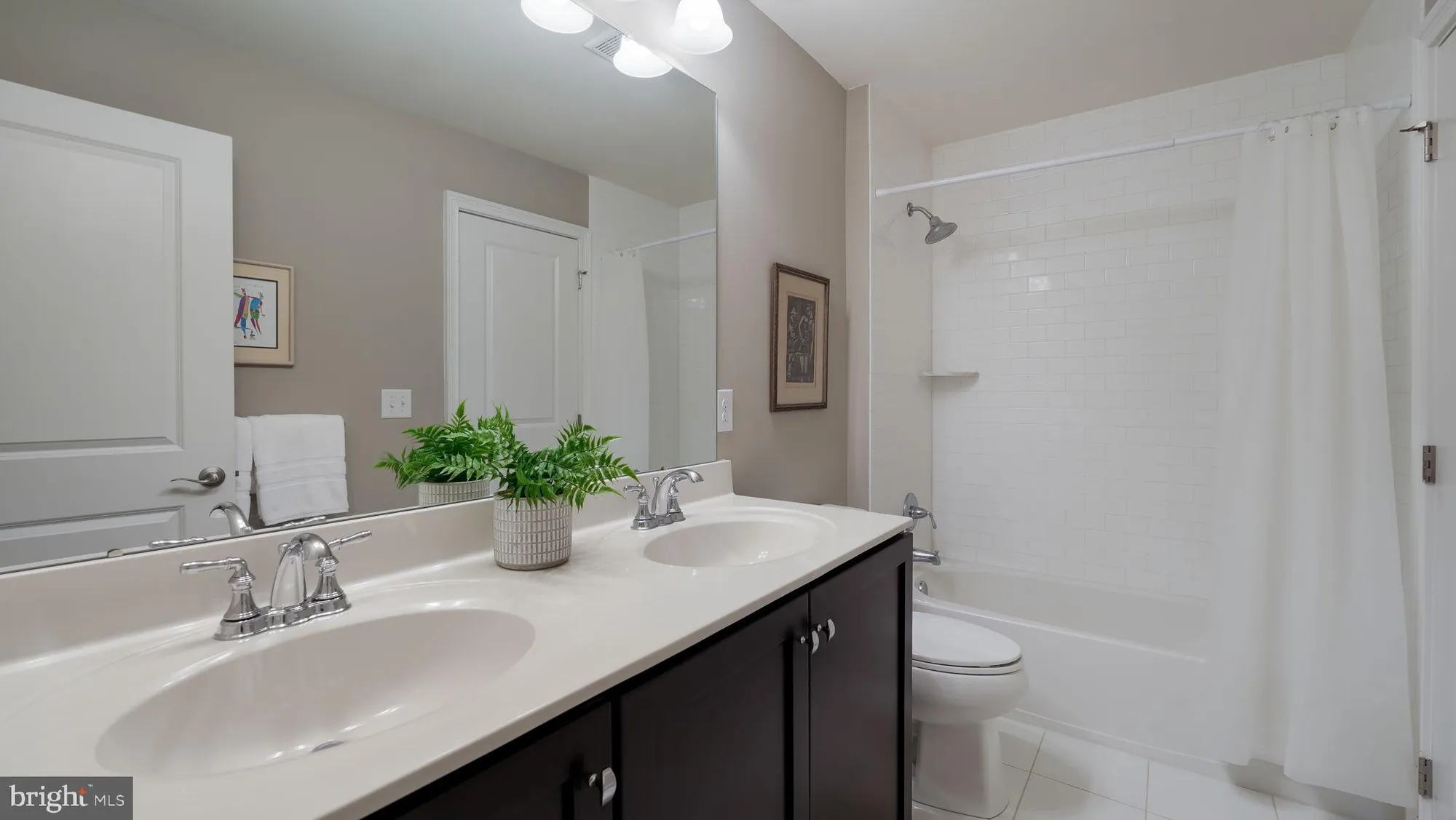 Property Slideshow image 25 of 31 | 34 hillyer ln, Newtown, PA, 18940