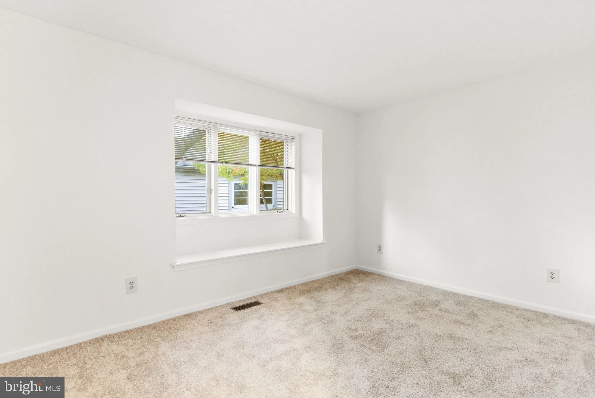 Property Slideshow image 31 of 52 | 254 chatham way # 254, West Chester, PA, 19380