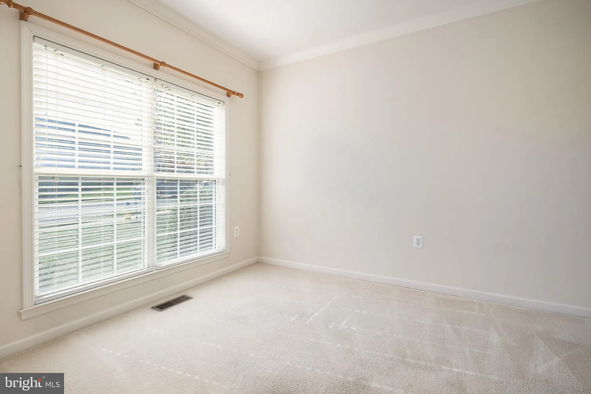 Property Slideshow image 5 of 33 | 18 chantilly pl, Fredericksburg, VA, 22406