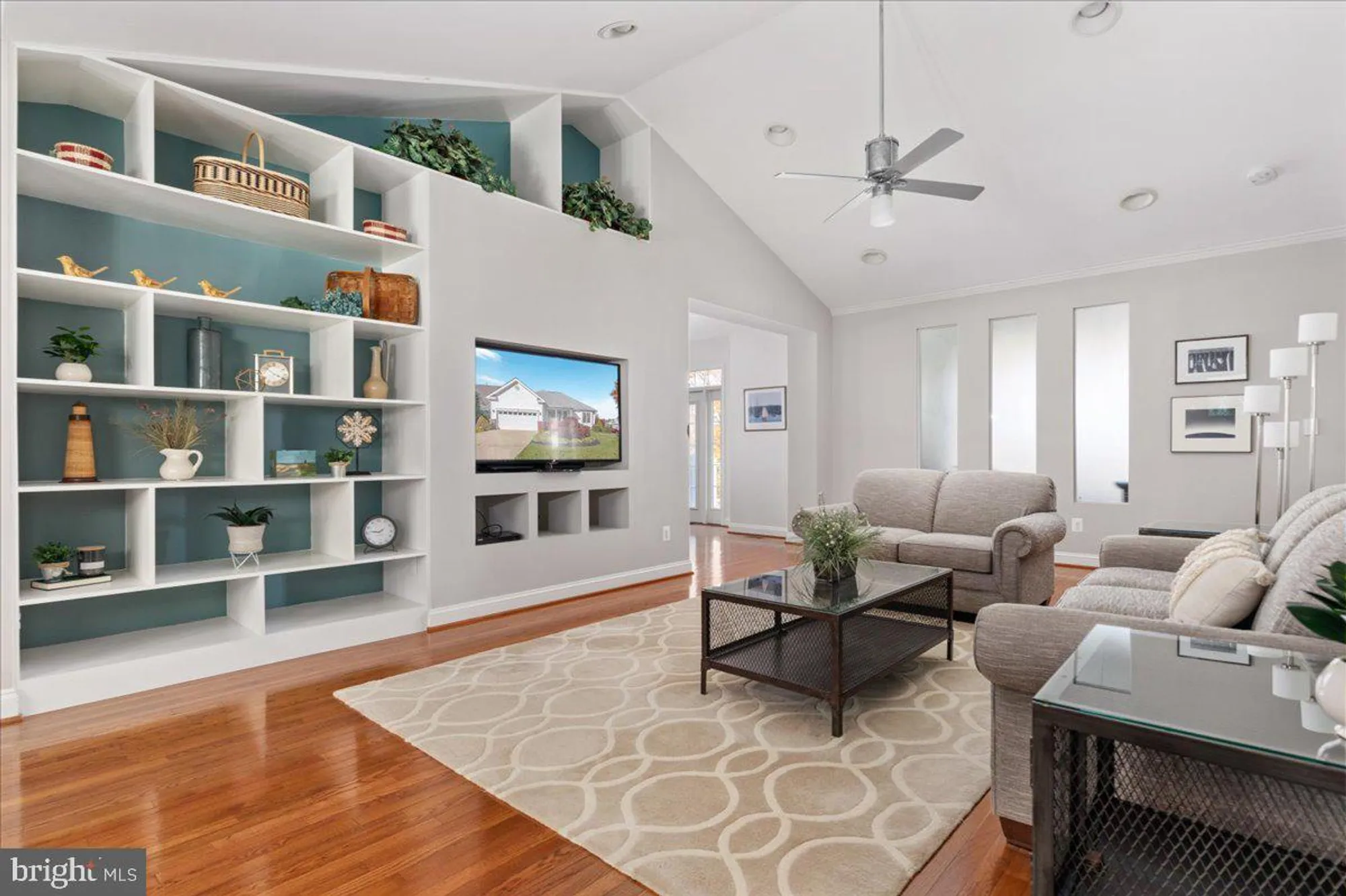 Property Slideshow image 11 of 84 | 13612 ryton ridge ln, Gainesville, VA, 20155