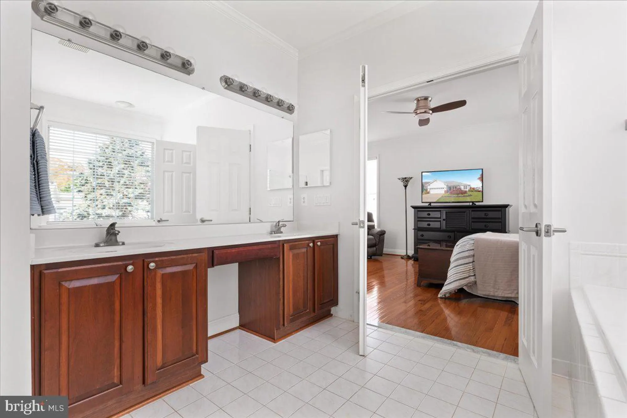 Property Slideshow image 32 of 84 | 13612 ryton ridge ln, Gainesville, VA, 20155