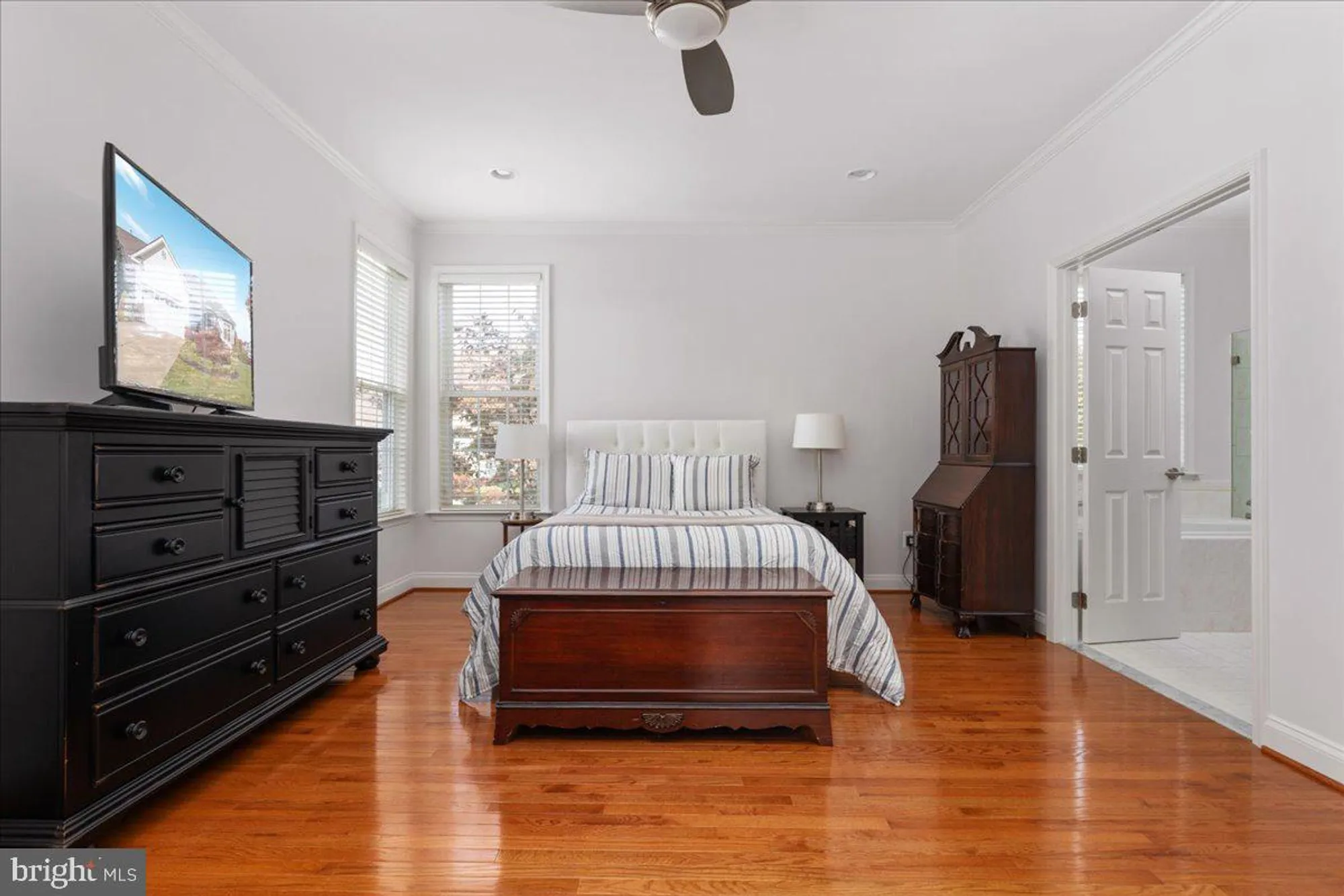 Property Slideshow image 27 of 84 | 13612 ryton ridge ln, Gainesville, VA, 20155