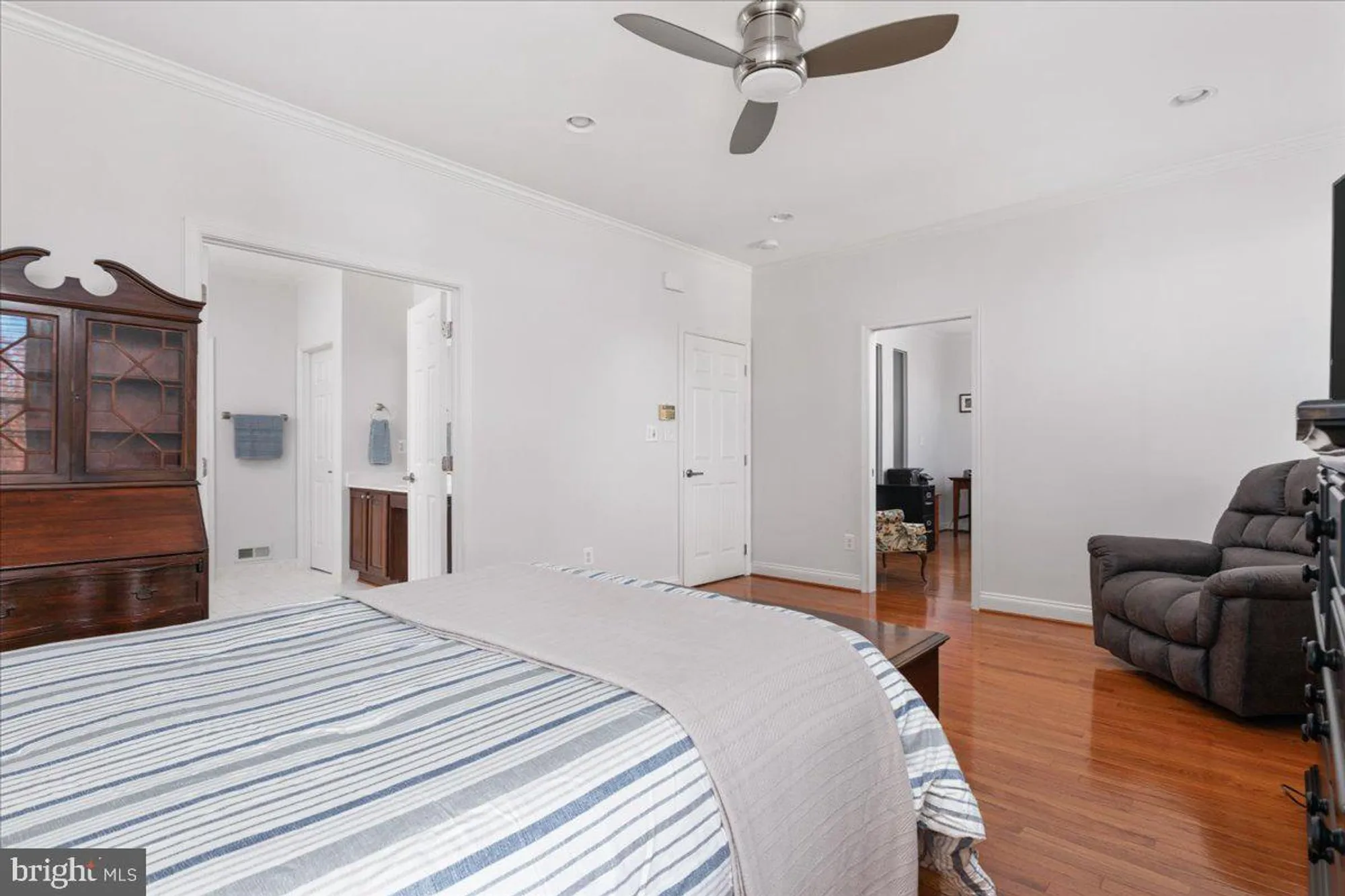 Property Slideshow image 28 of 84 | 13612 ryton ridge ln, Gainesville, VA, 20155