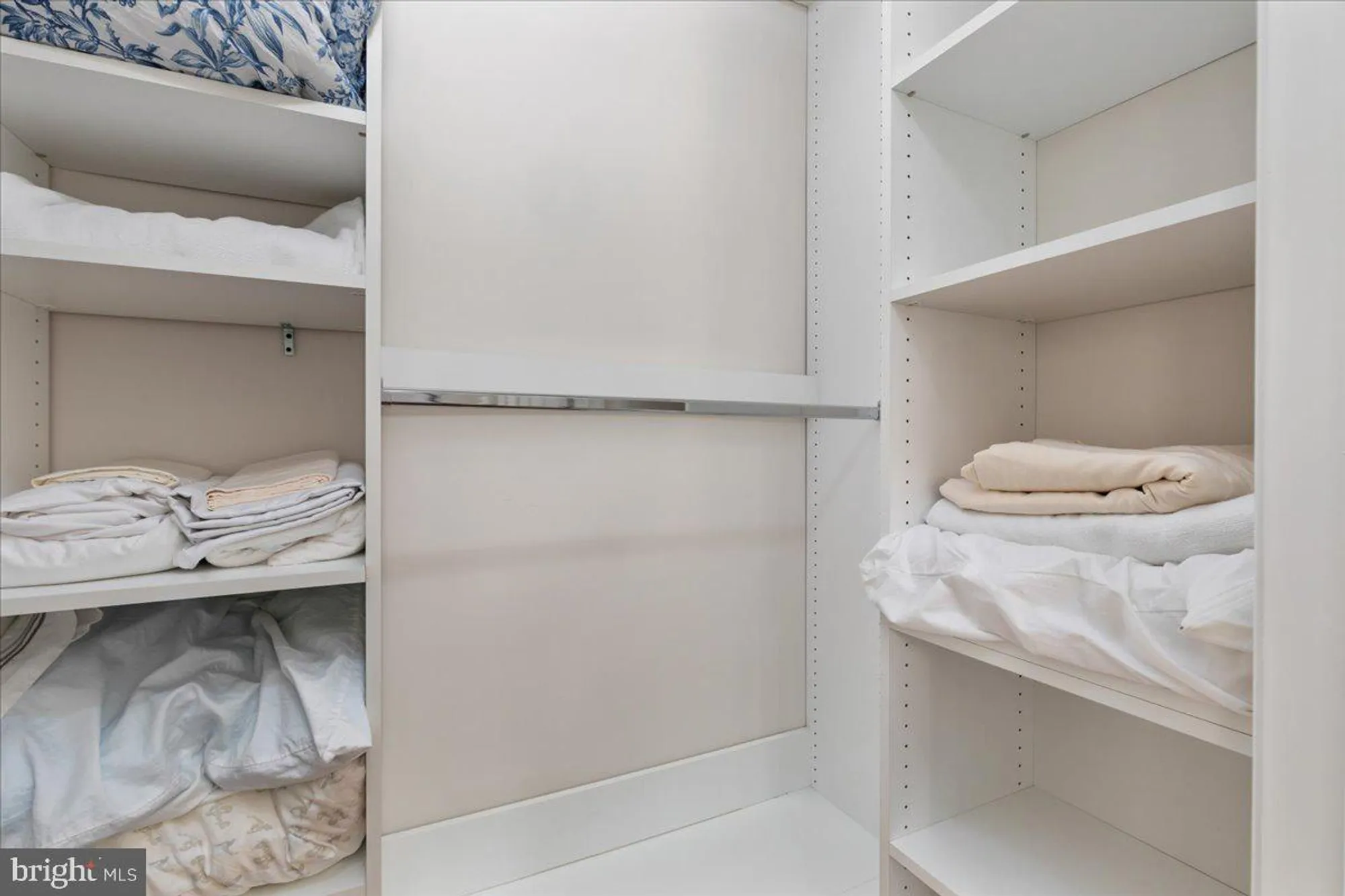 Property Slideshow image 52 of 84 | 13612 ryton ridge ln, Gainesville, VA, 20155