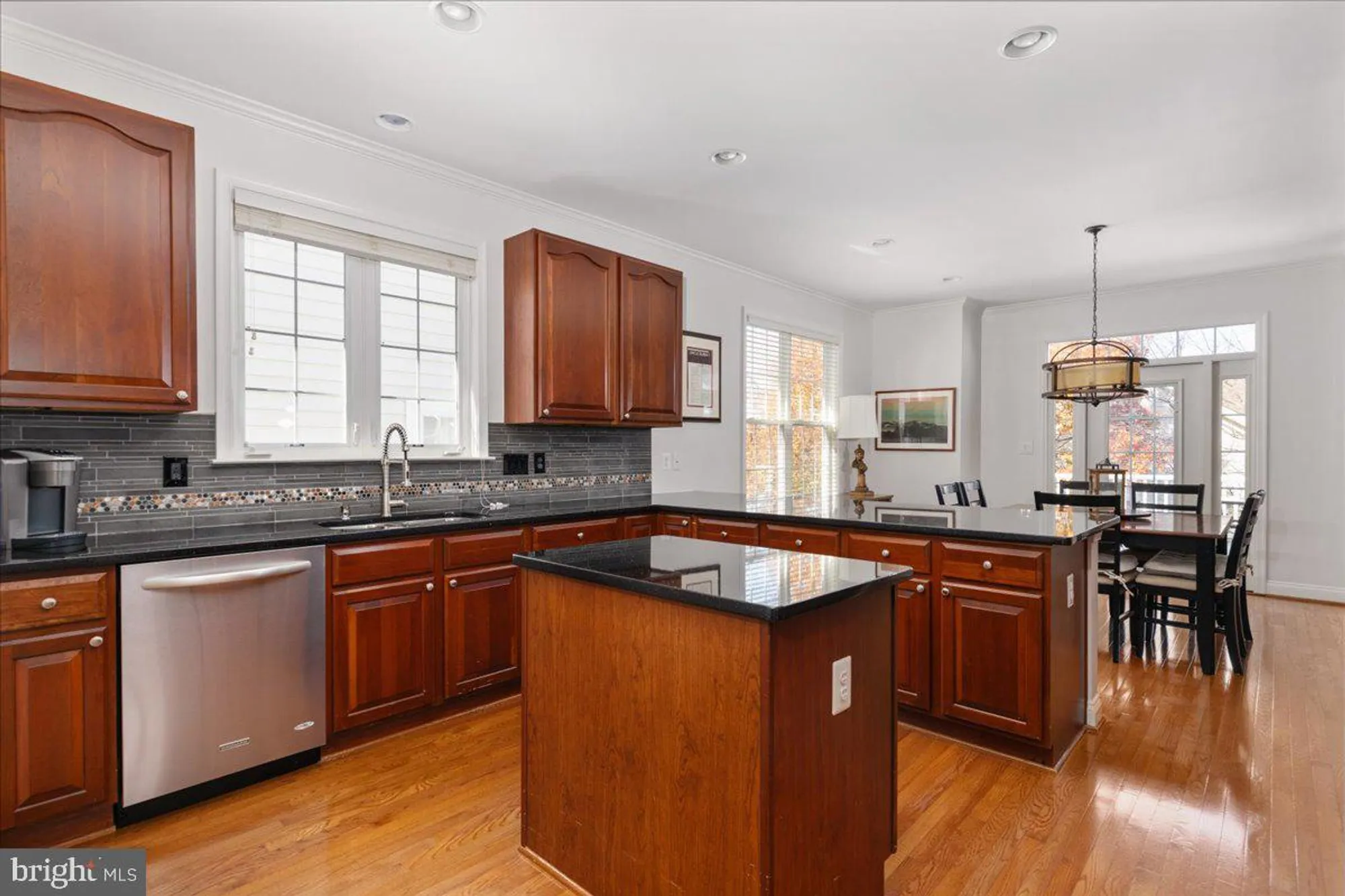Property Slideshow image 20 of 84 | 13612 ryton ridge ln, Gainesville, VA, 20155