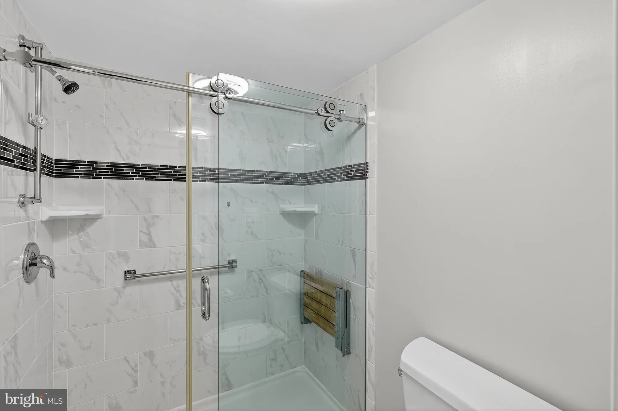Property Slideshow image 26 of 40 | 15101 interlachen dr 1-326, Silver Spring, MD, 20906