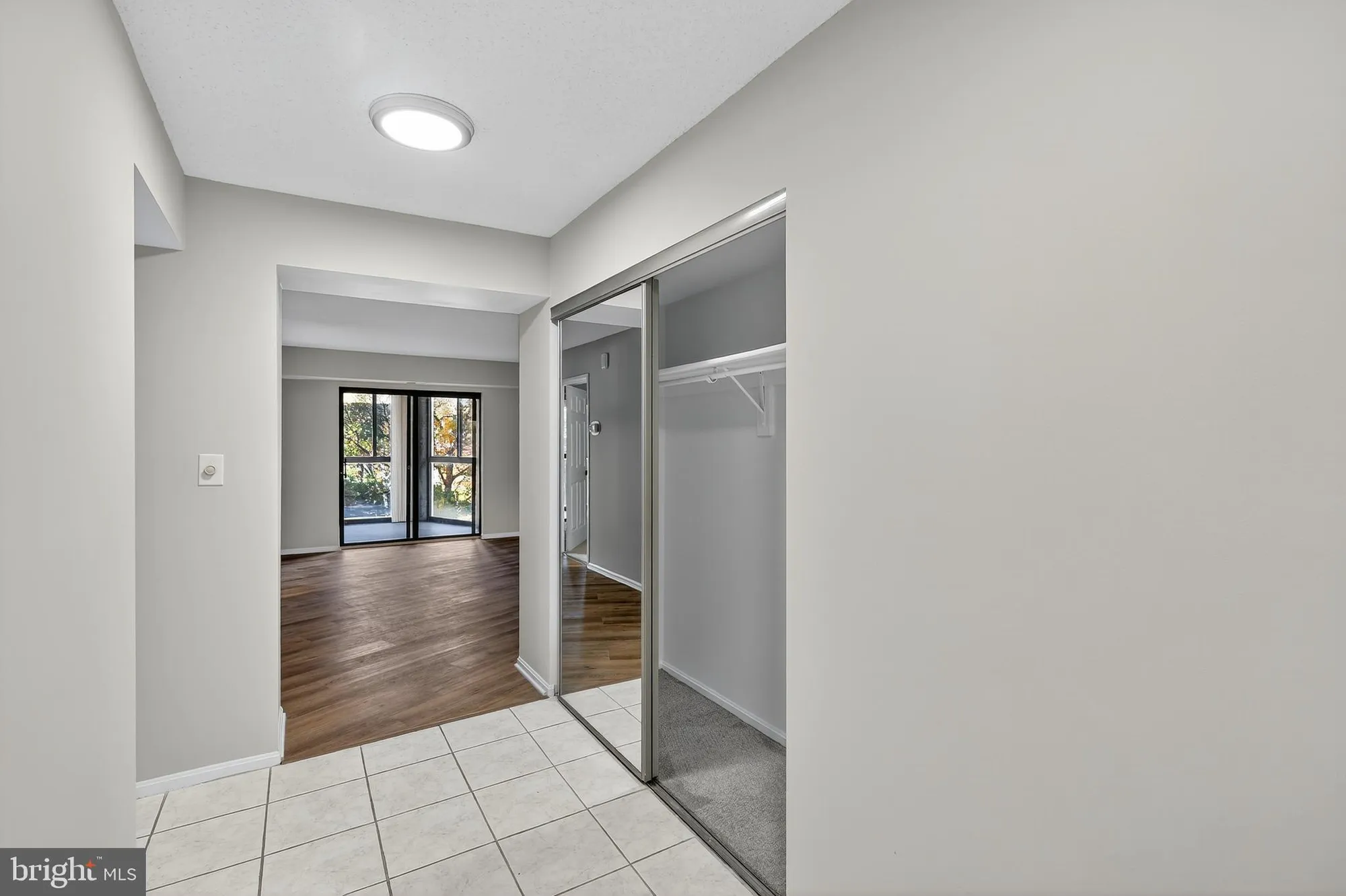 Property Slideshow image 23 of 40 | 15101 interlachen dr 1-326, Silver Spring, MD, 20906