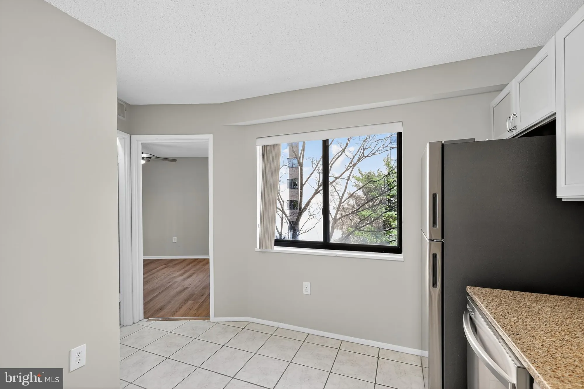 Property Slideshow image 6 of 40 | 15101 interlachen dr 1-326, Silver Spring, MD, 20906