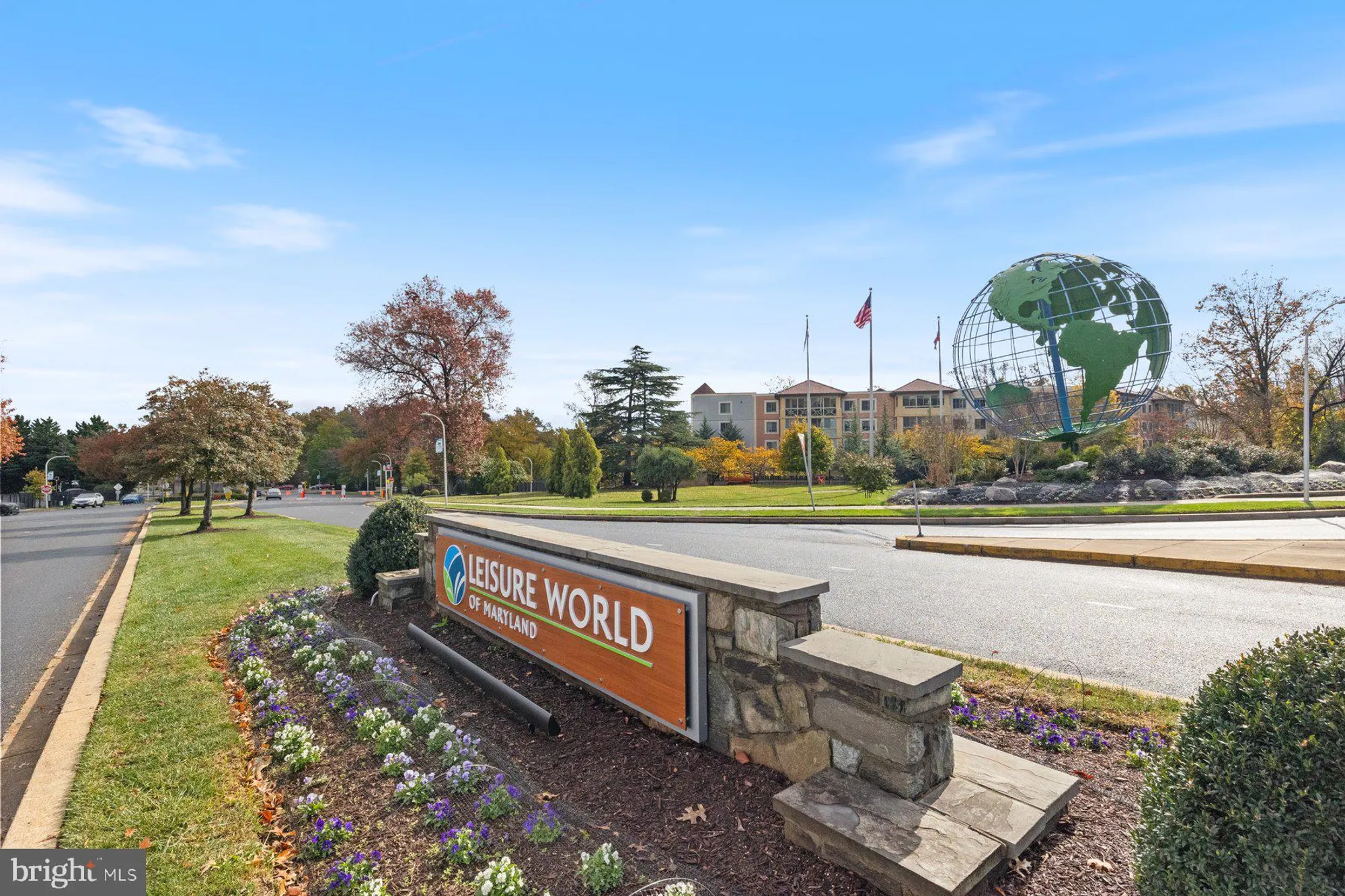 Property Slideshow image 35 of 35 | 15107 interlachen dr 2-822, Silver Spring, MD, 20906