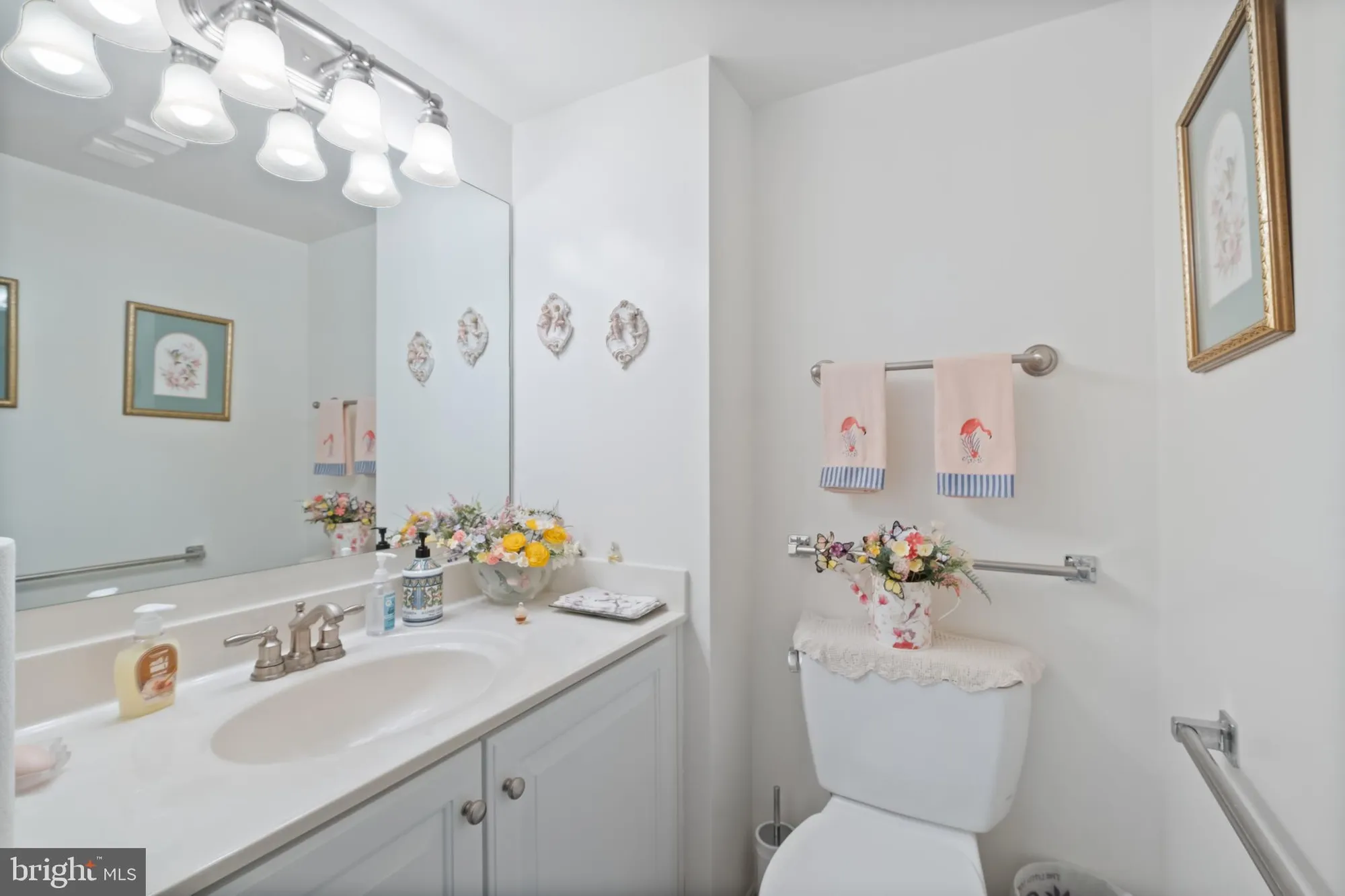 Property Slideshow image 15 of 26 | 15115 interlachen dr 3-107, Silver Spring, MD, 20906