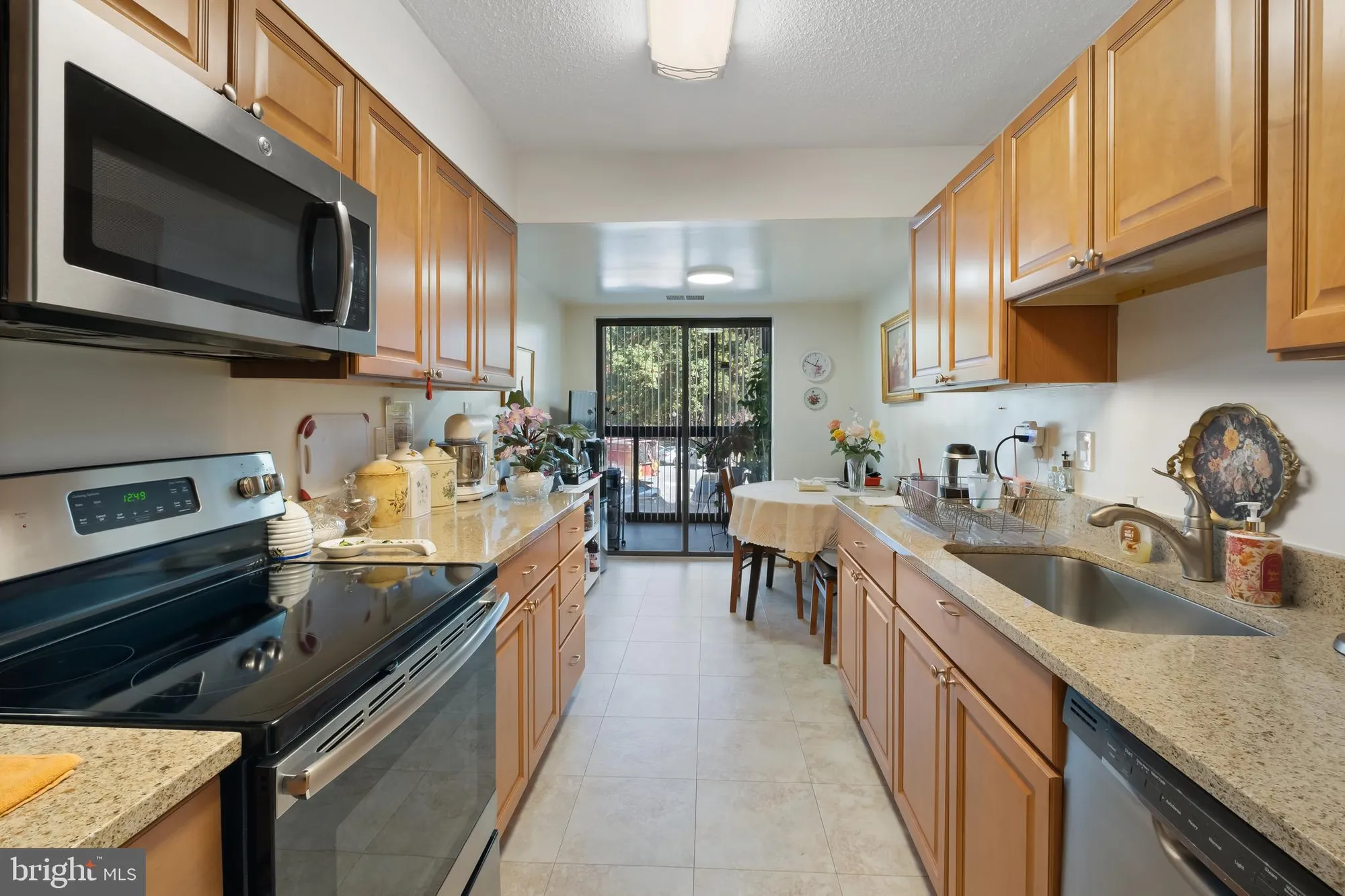 Property Slideshow image 11 of 26 | 15115 interlachen dr 3-107, Silver Spring, MD, 20906