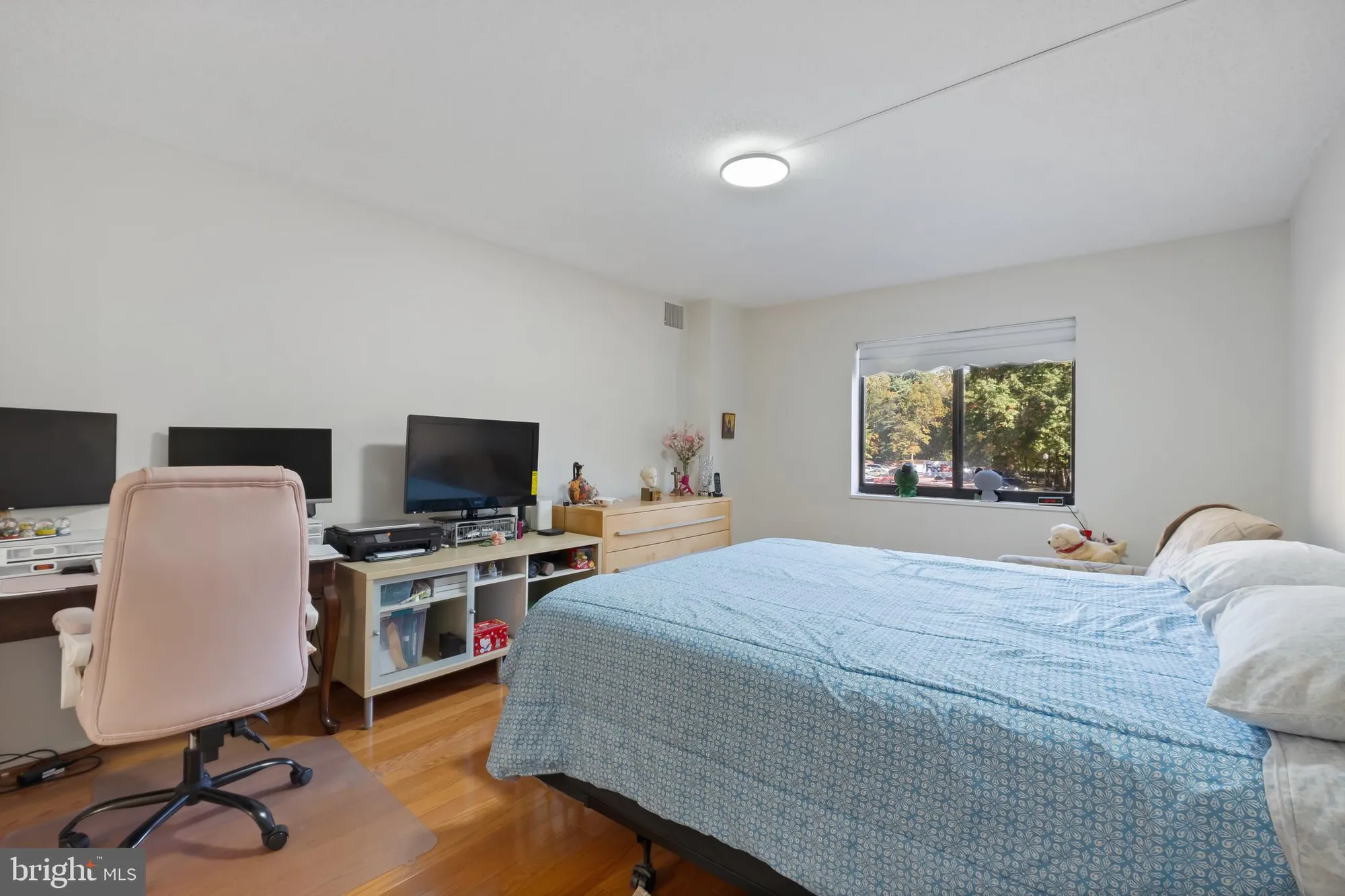 Property Slideshow image 20 of 26 | 15115 interlachen dr 3-107, Silver Spring, MD, 20906