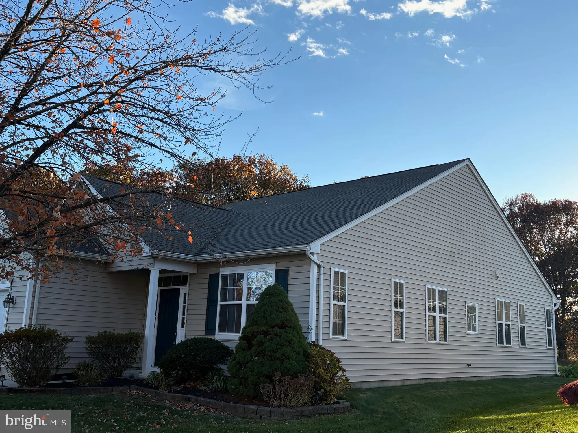 Property Slideshow image 4 of 48 | 253 snowy egret ln, West Deptford, NJ, 08086