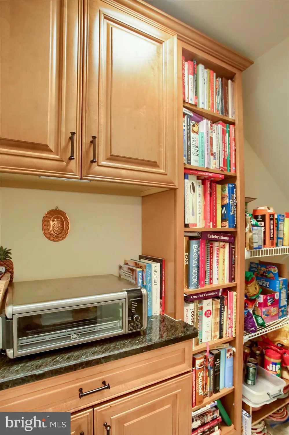 Property Slideshow image 37 of 64 | 75 presidents dr, Mechanicsburg, PA, 17050