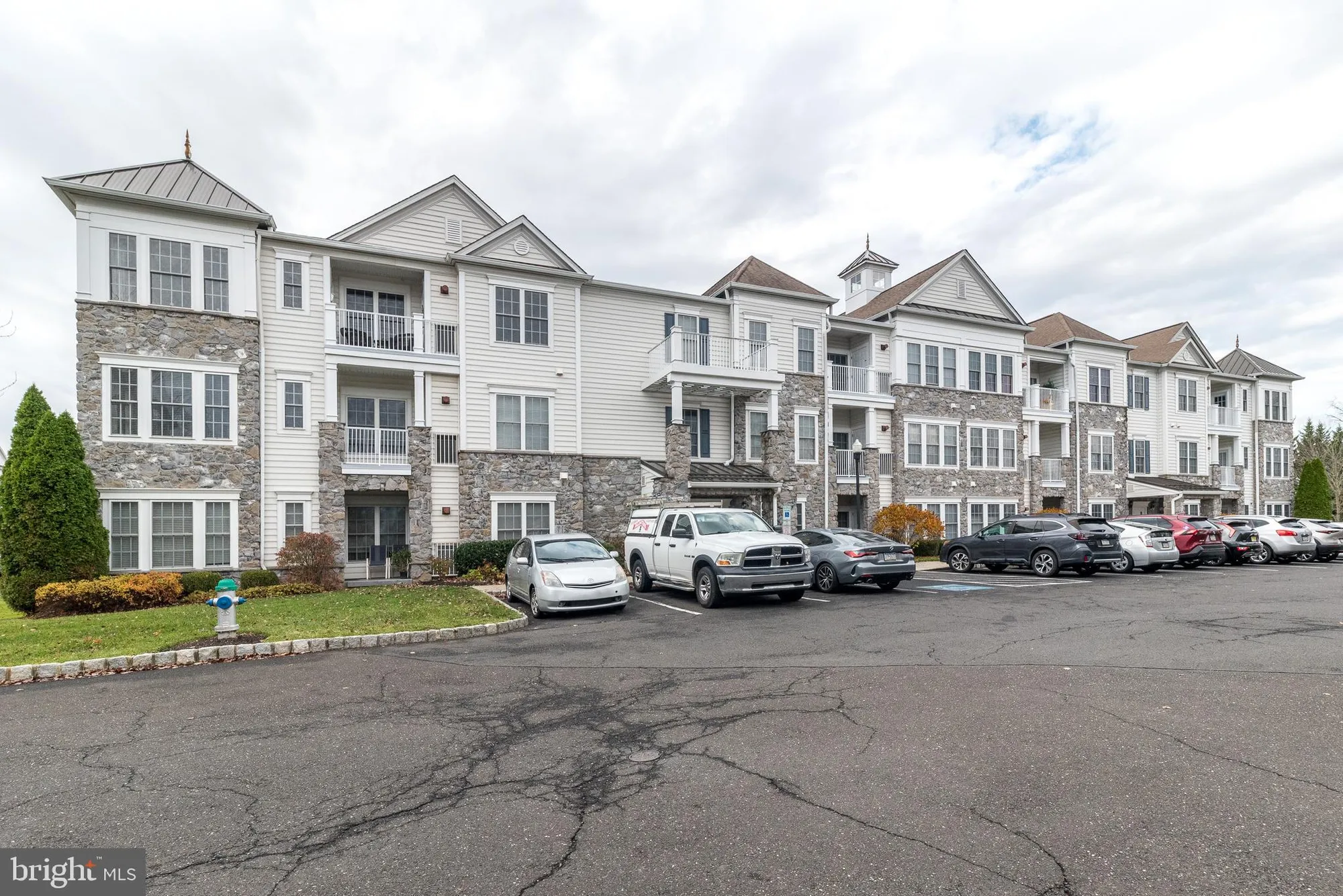 Property Slideshow image 4 of 41 | 4103 lilac ct, Upper Gwynedd, PA, 19446