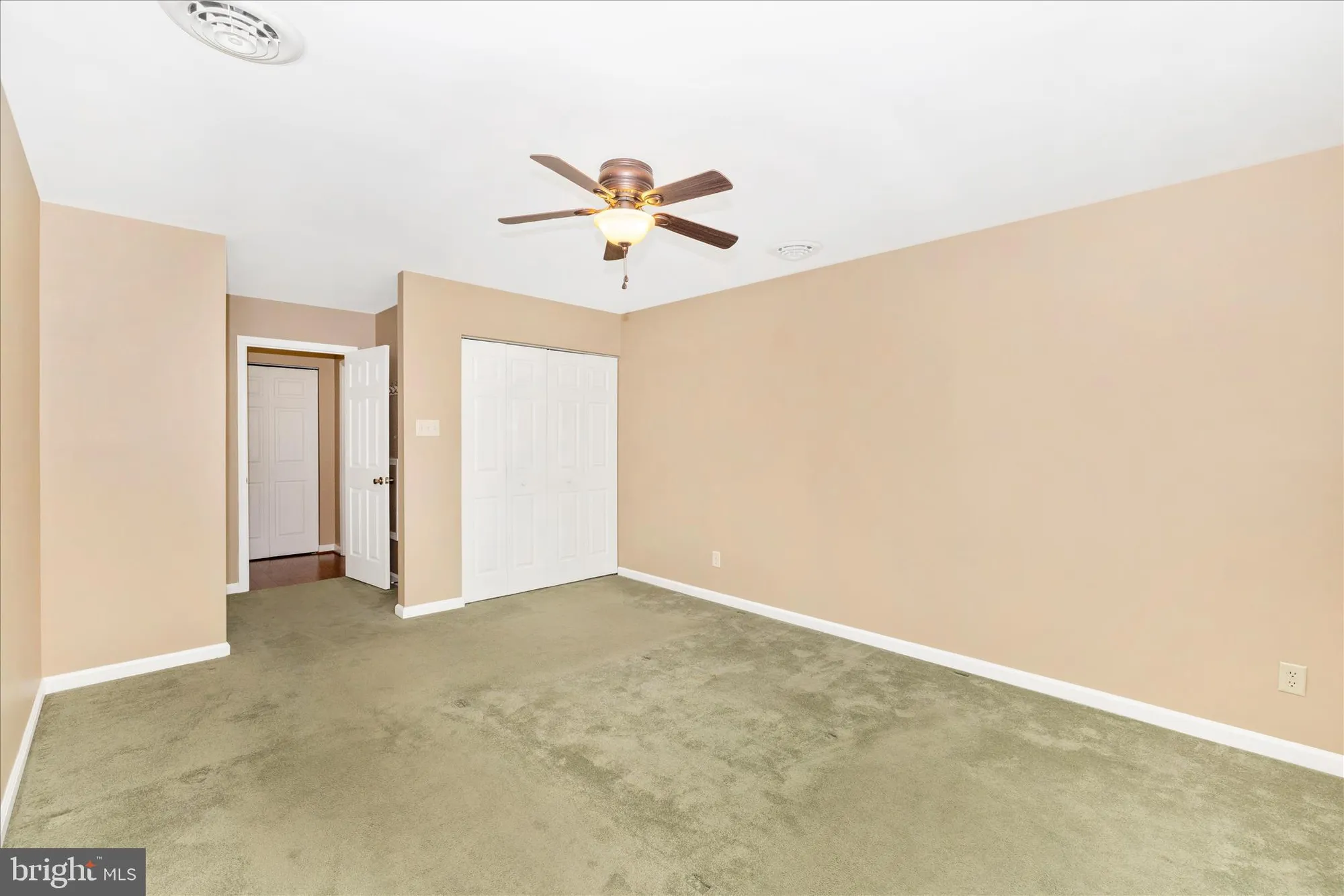 Property Slideshow image 24 of 54 | 6905 chokeberry ct, Frederick, MD, 21703