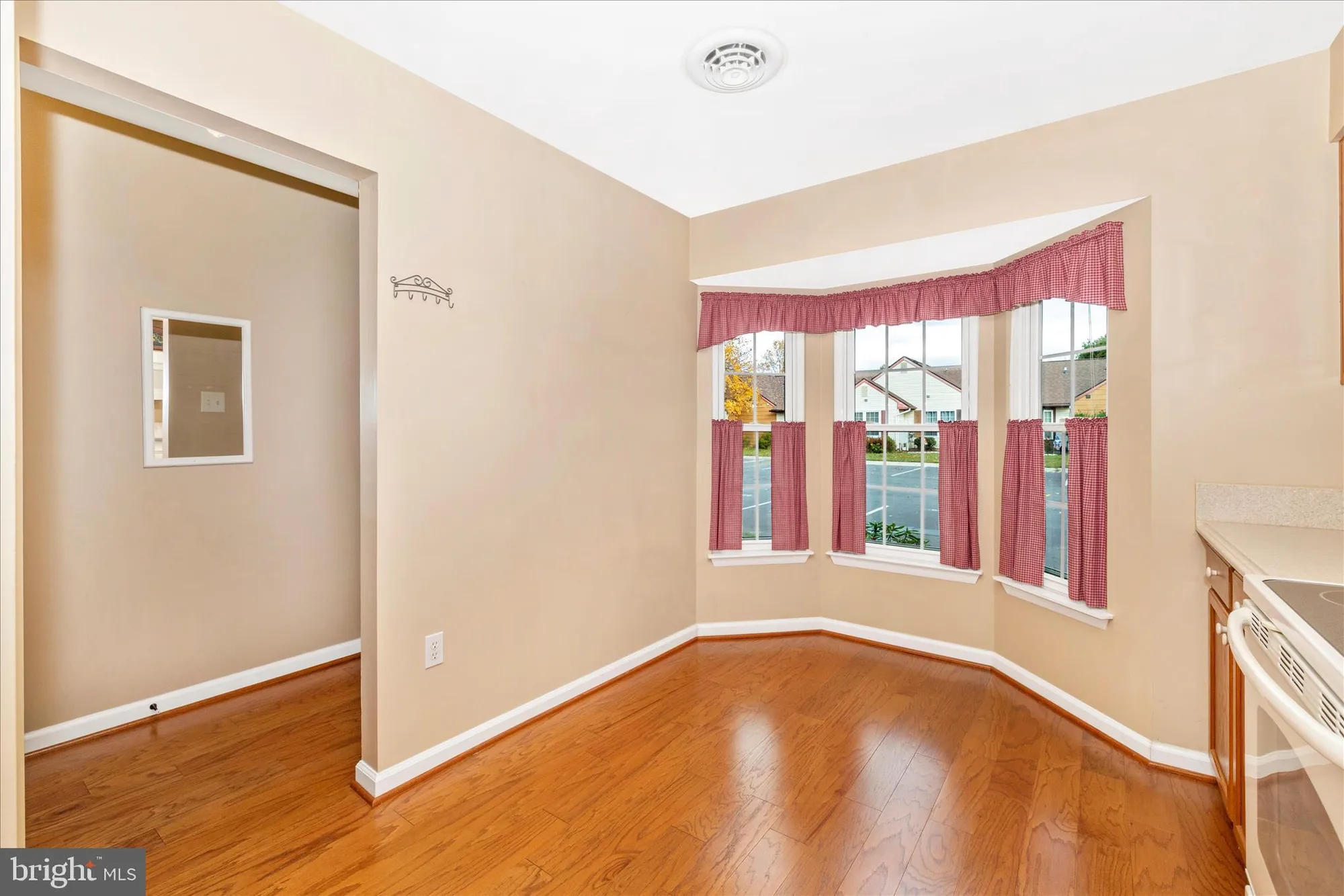 Property Slideshow image 18 of 54 | 6905 chokeberry ct, Frederick, MD, 21703
