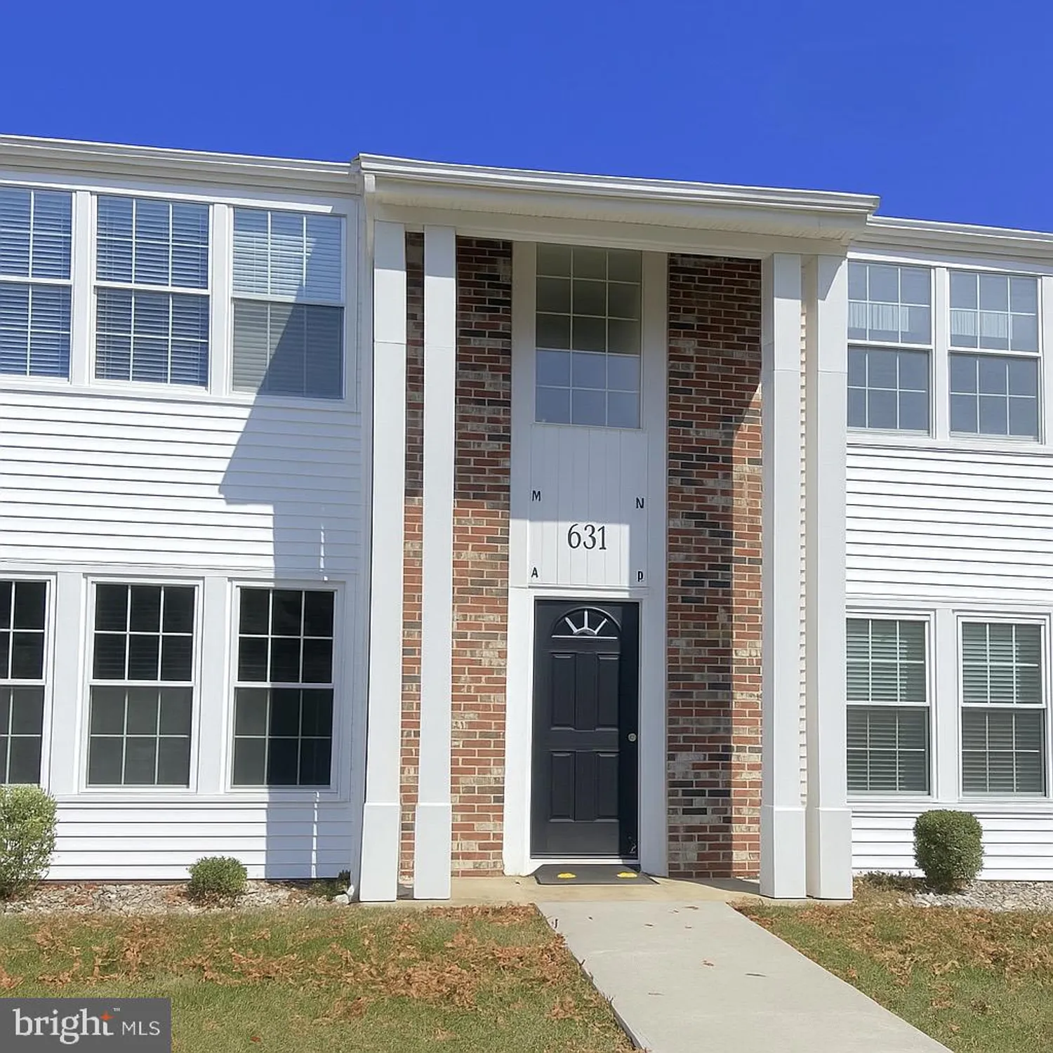 Property Slideshow image 2 of 22 | 631 madison dr b, Monroe Township, NJ, 08831