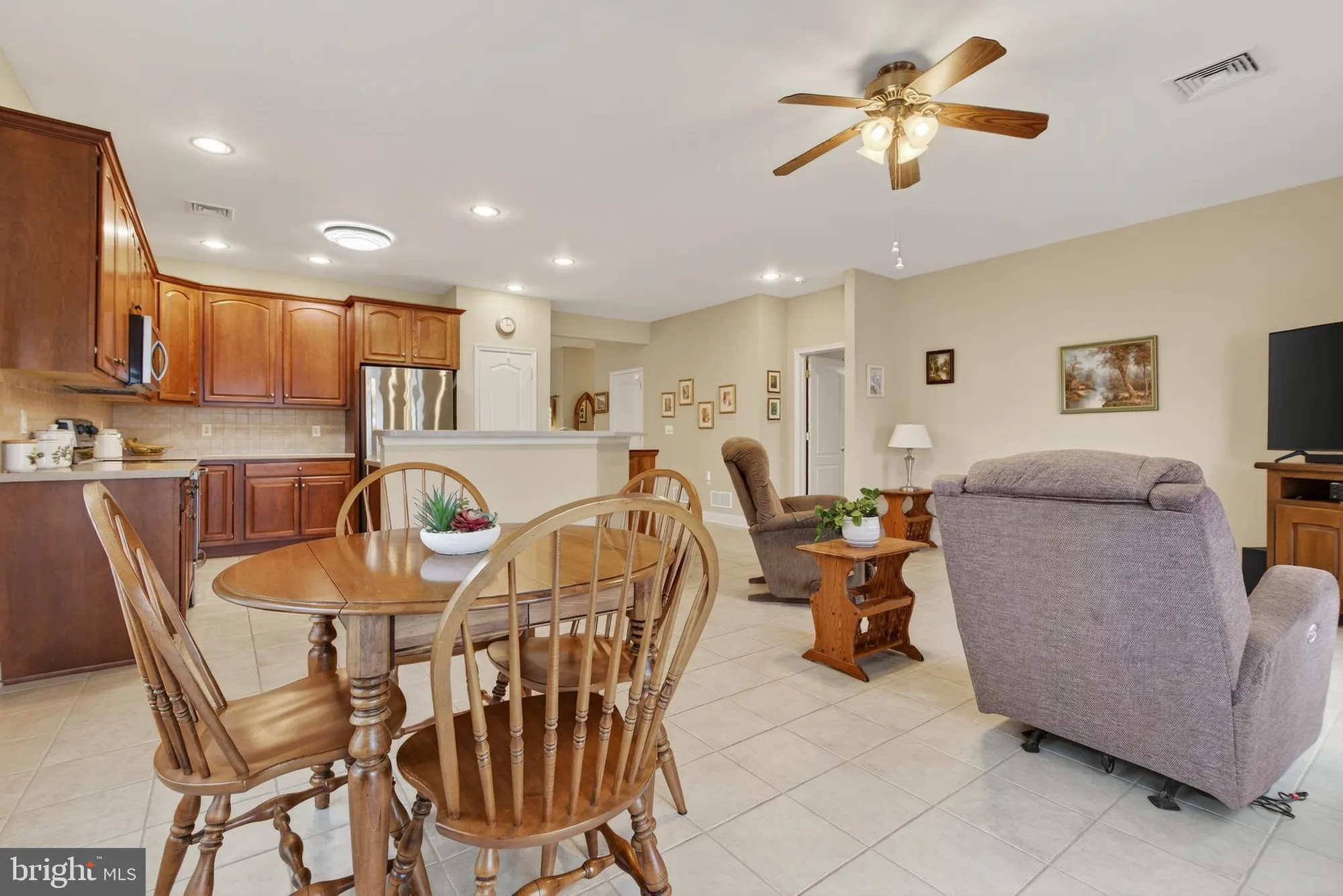 Property Slideshow image 32 of 51 | 1832 mercers ml, Lancaster, PA, 17601