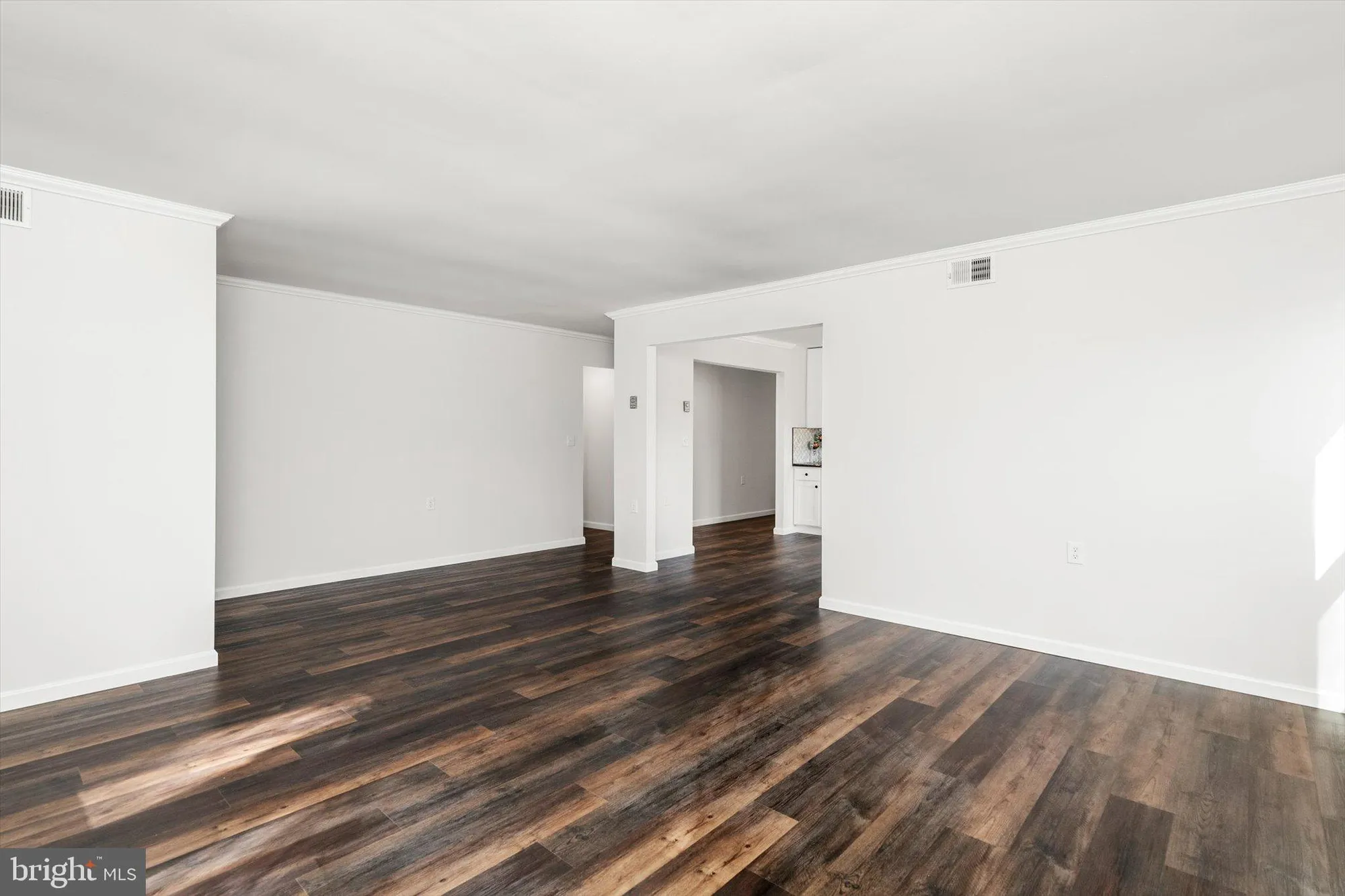 Property Slideshow image 13 of 28 | 48 dunstable rd, Southampton, NJ, 08088