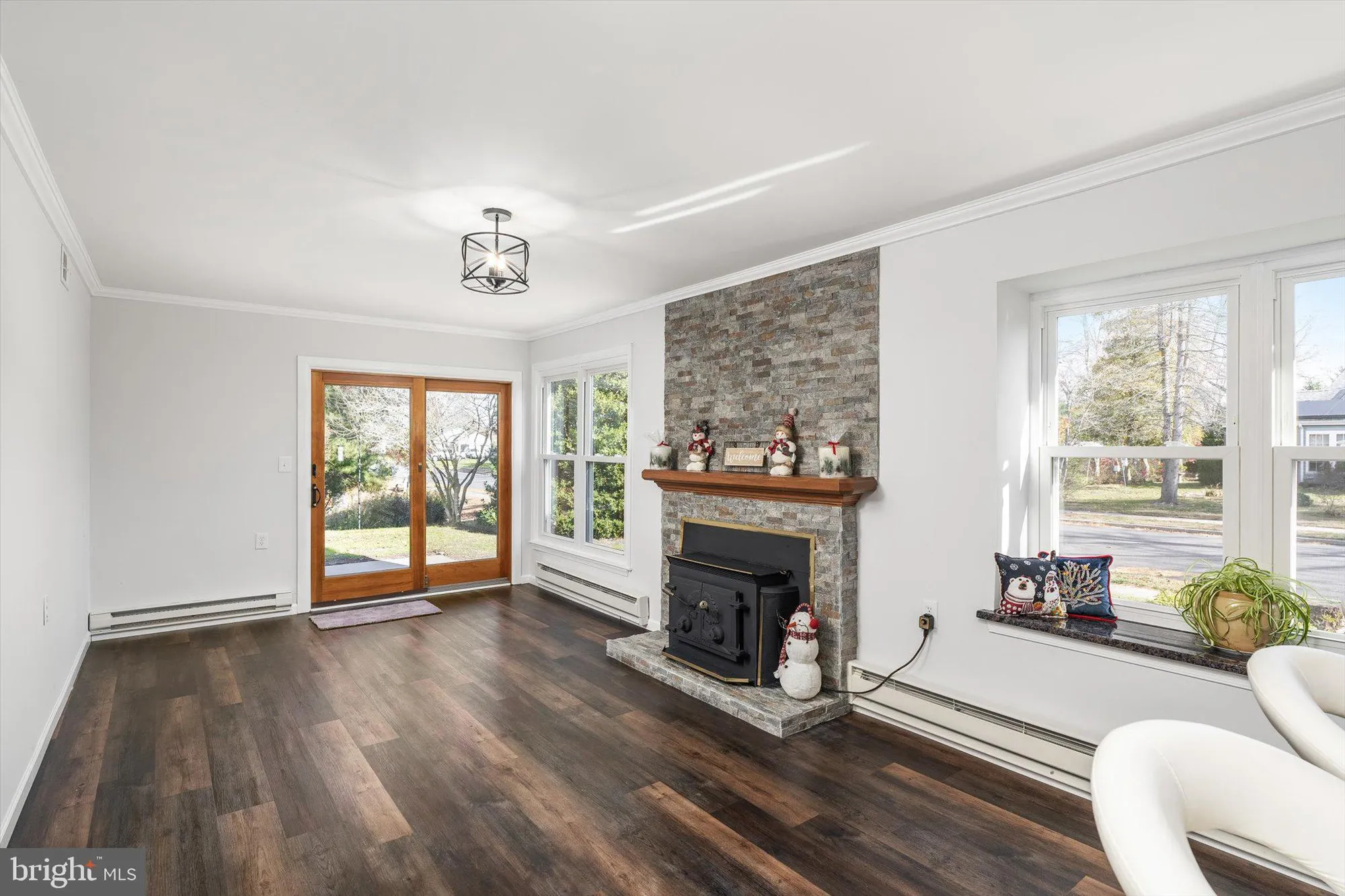 Property Slideshow image 9 of 28 | 48 dunstable rd, Southampton, NJ, 08088