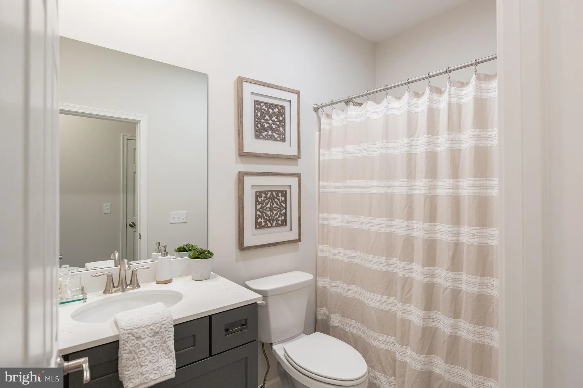 Property Slideshow image 21 of 36 | 606 greenbriar path, Cochranville, PA, 19330