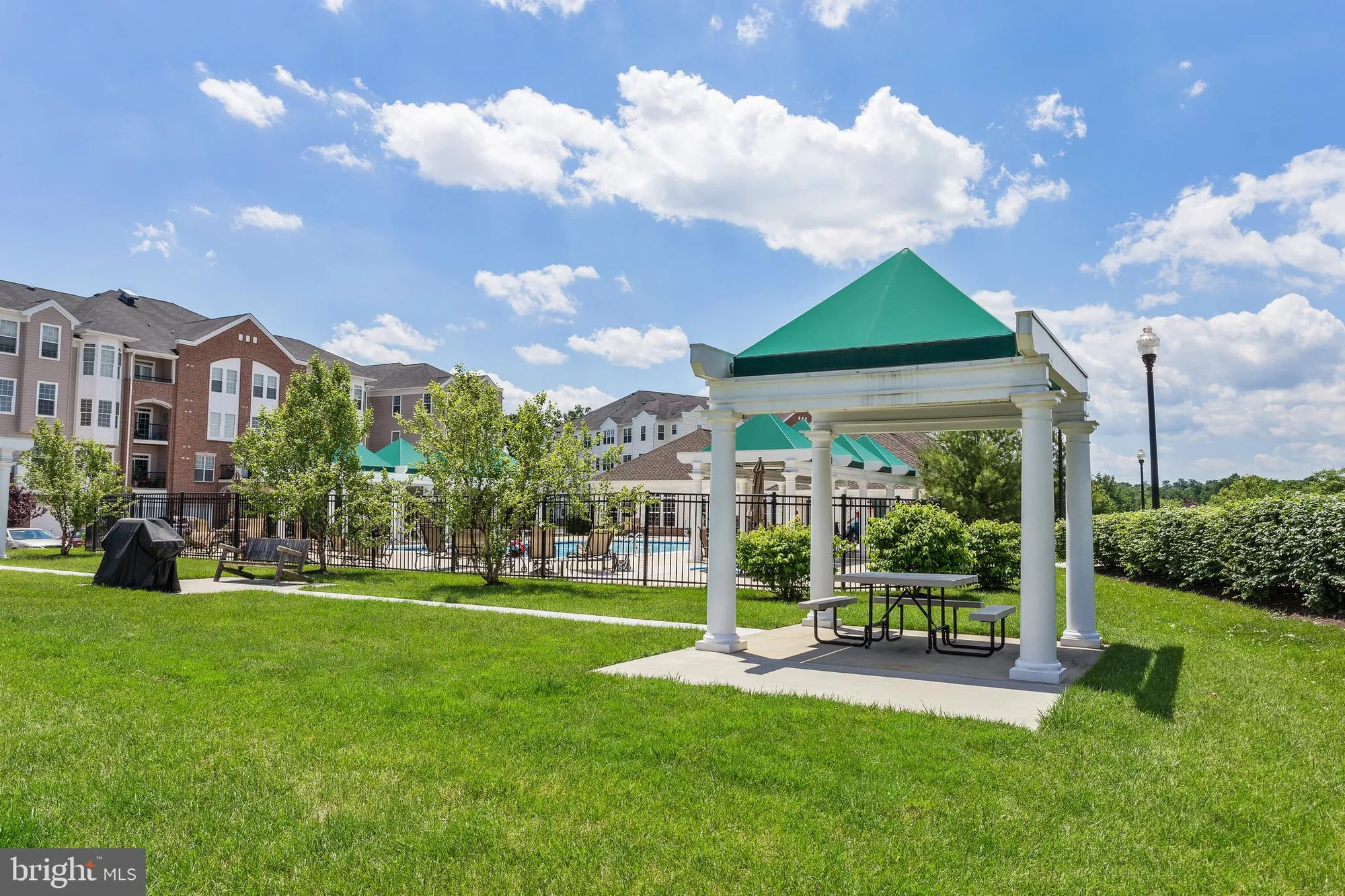 Property Slideshow image 6 of 9 | 7305 maplecrest rd 207, Elkridge, MD, 21075