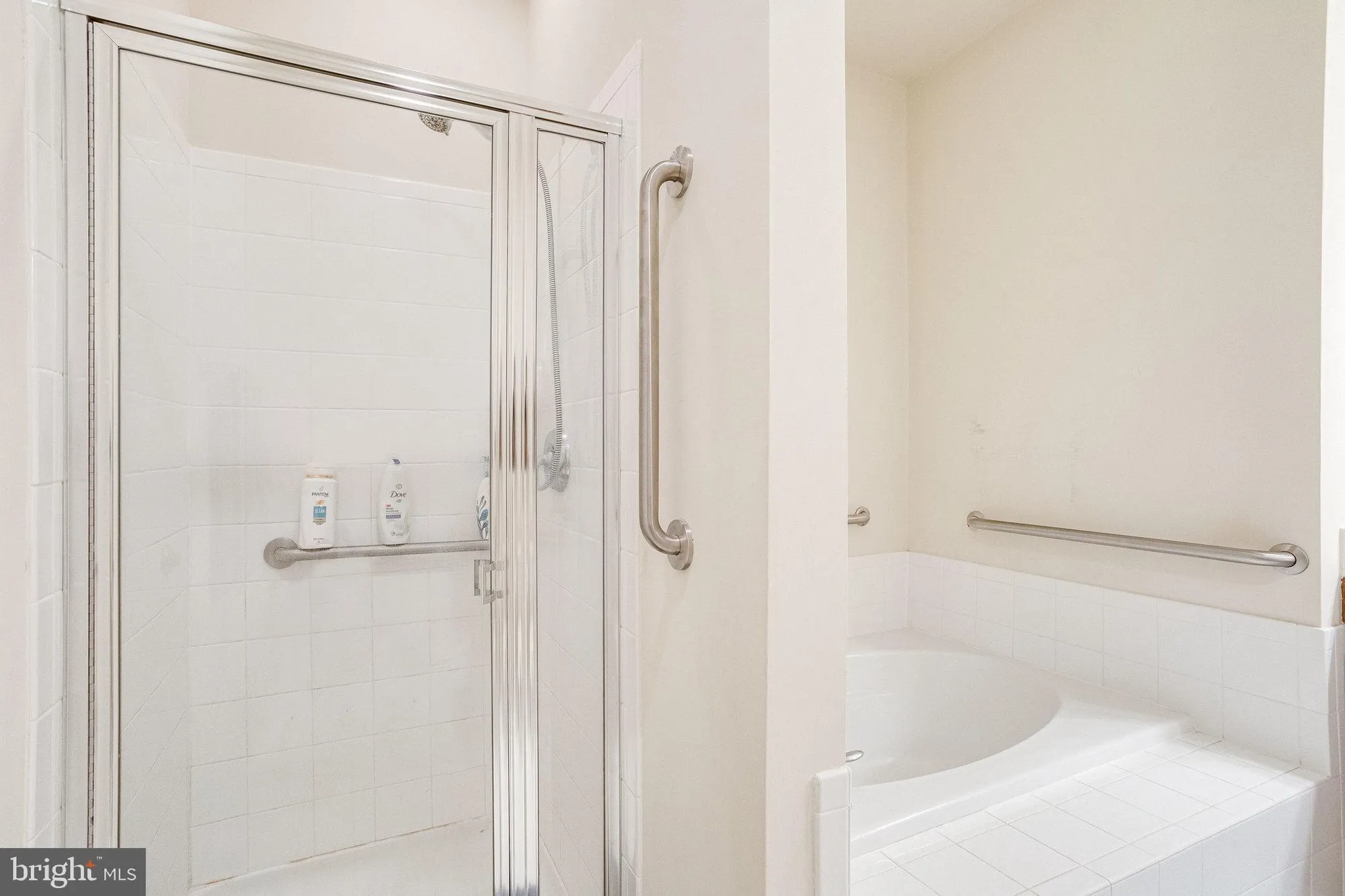 Property Slideshow image 71 of 80 | 2903 saintsbury plz 405, Fairfax, VA, 22031