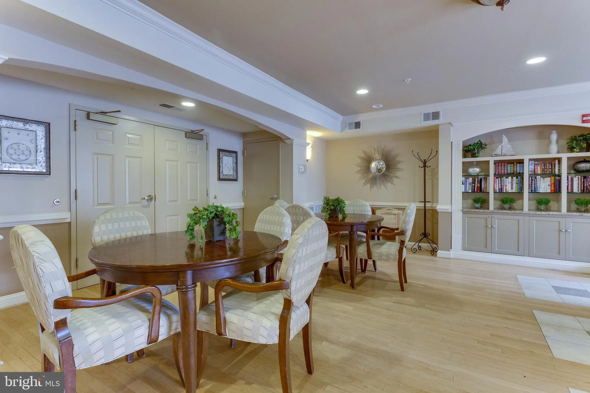 Property Slideshow image 15 of 80 | 2903 saintsbury plz 405, Fairfax, VA, 22031