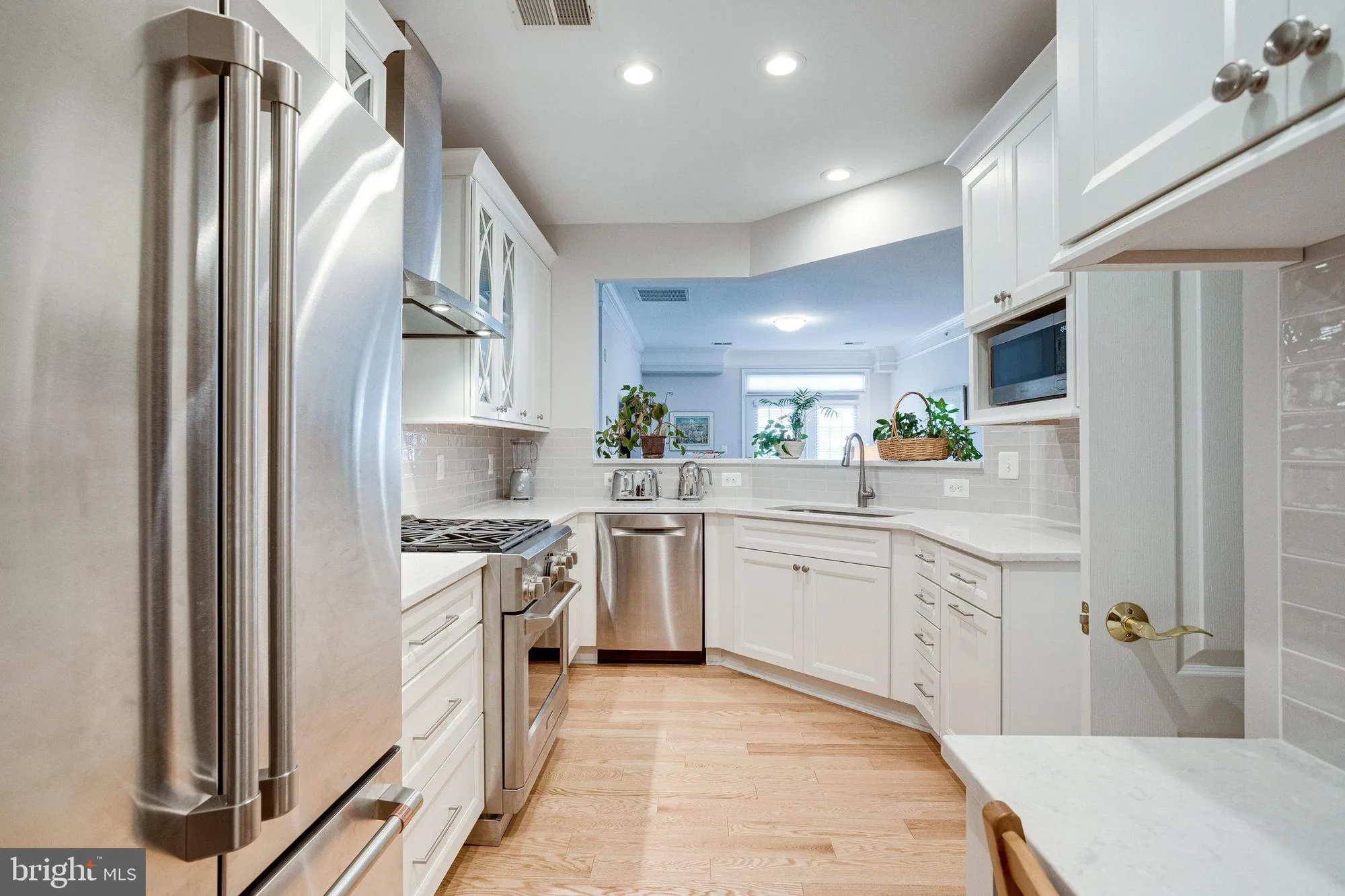 Property Slideshow image 44 of 80 | 2903 saintsbury plz 405, Fairfax, VA, 22031