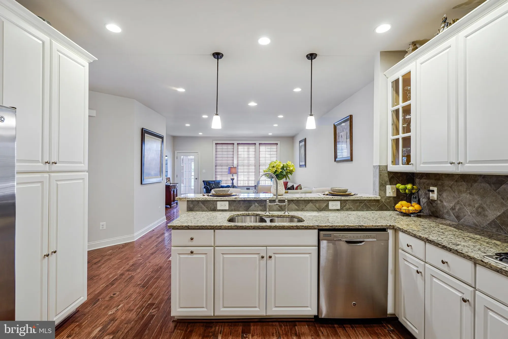 Property Slideshow image 14 of 60 | 20862 saber jet pl, Ashburn, VA, 20147