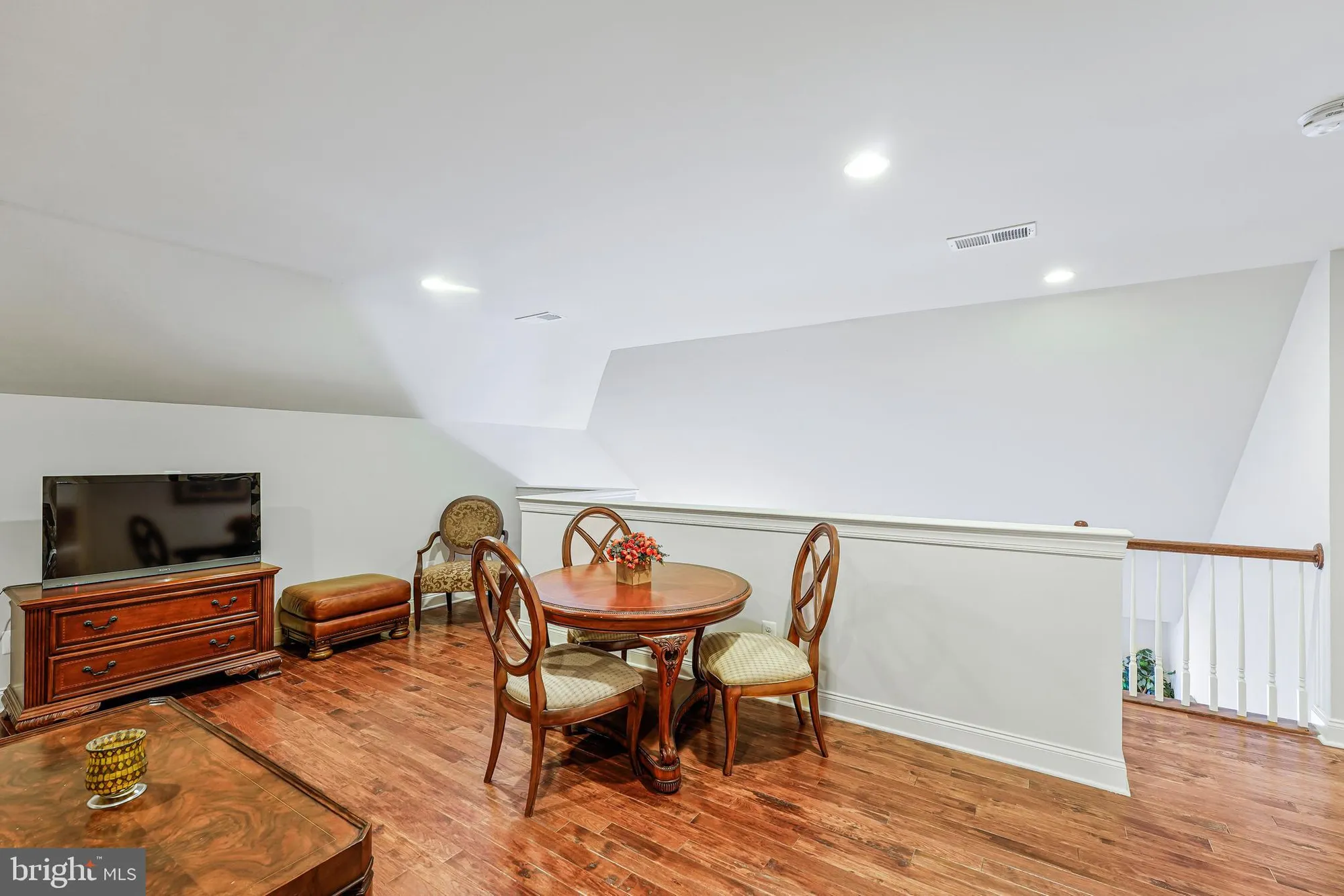 Property Slideshow image 27 of 60 | 20862 saber jet pl, Ashburn, VA, 20147