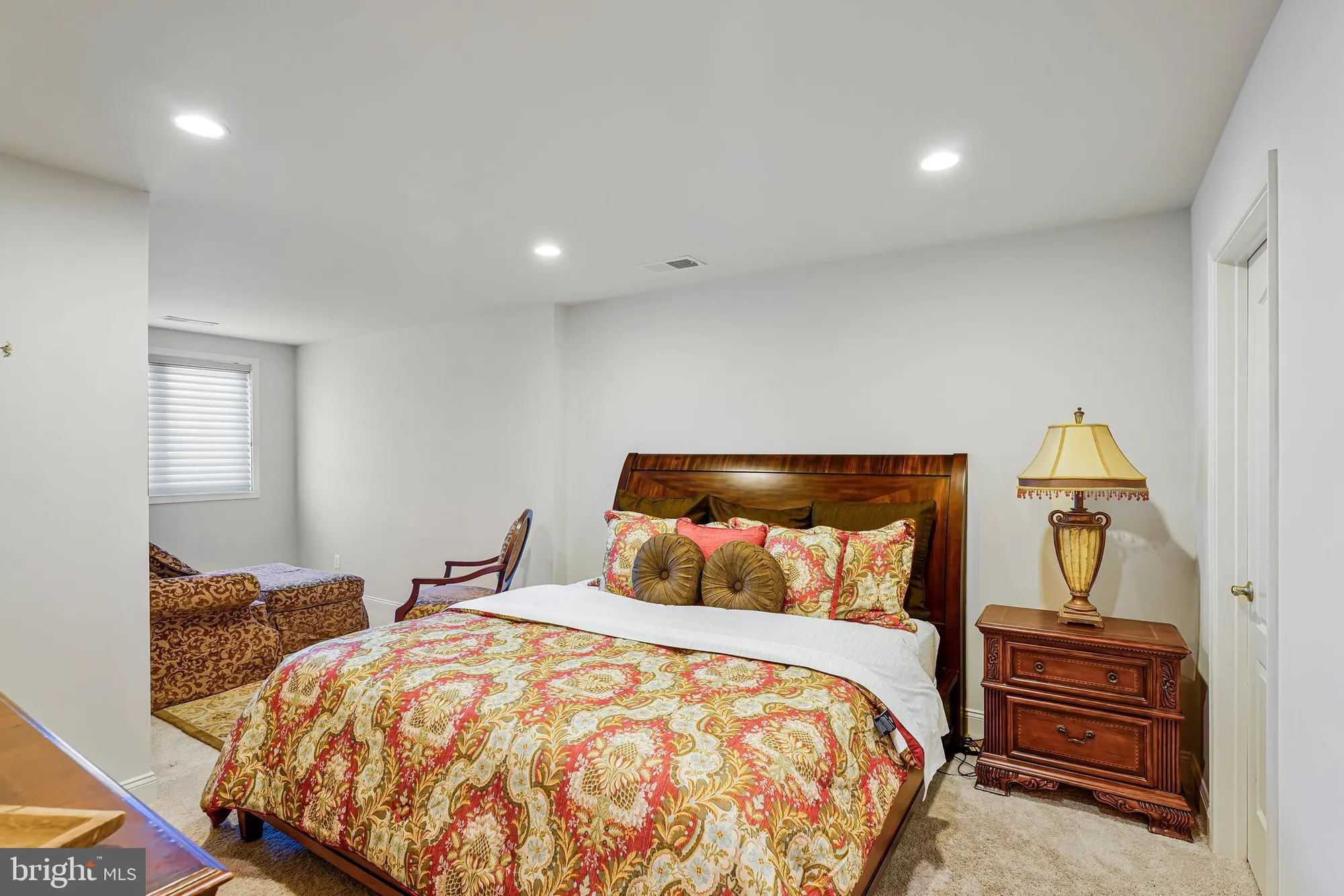 Property Slideshow image 29 of 60 | 20862 saber jet pl, Ashburn, VA, 20147