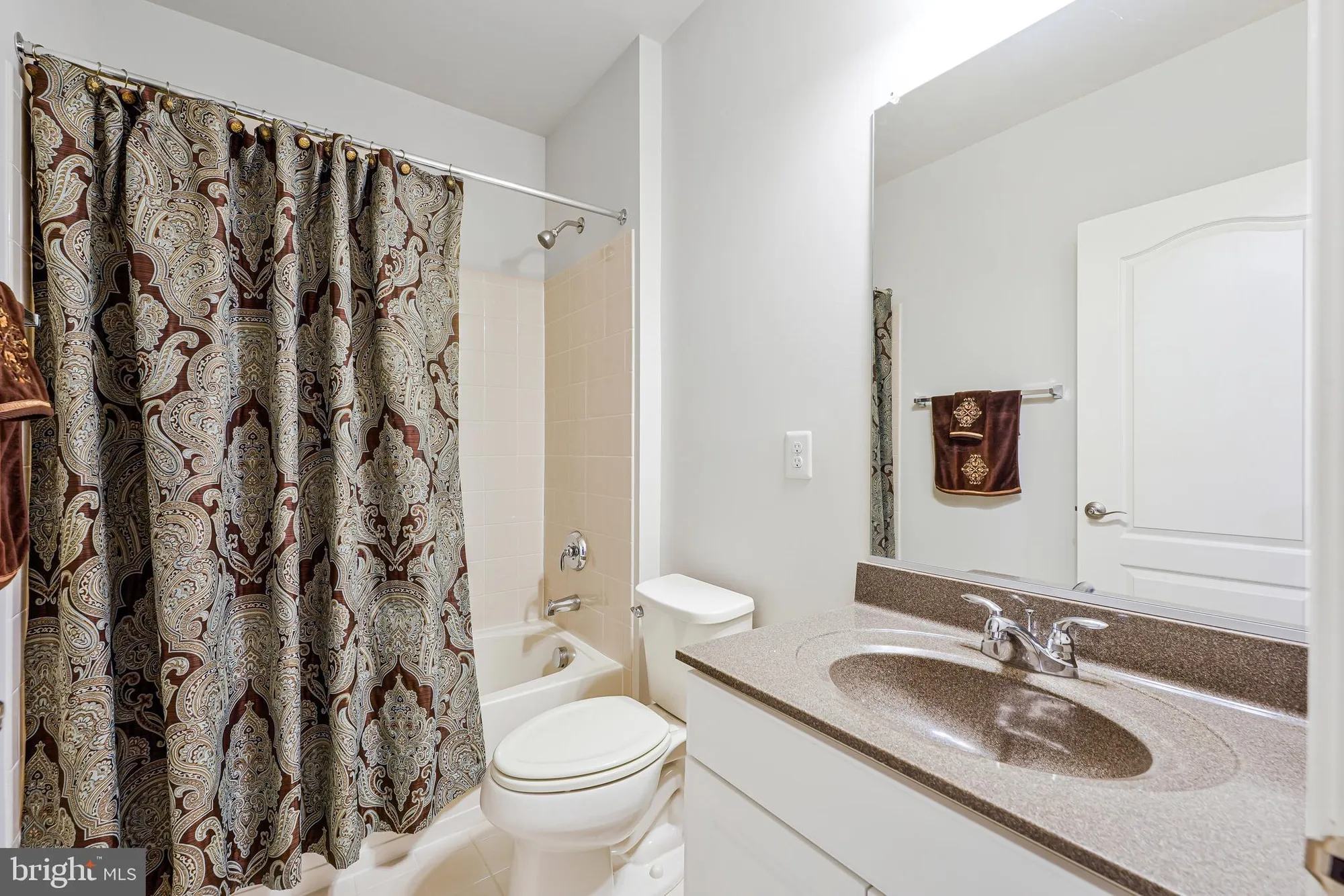 Property Slideshow image 34 of 60 | 20862 saber jet pl, Ashburn, VA, 20147