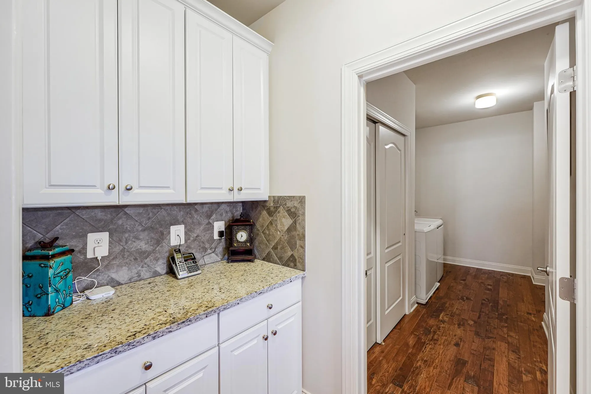 Property Slideshow image 17 of 60 | 20862 saber jet pl, Ashburn, VA, 20147