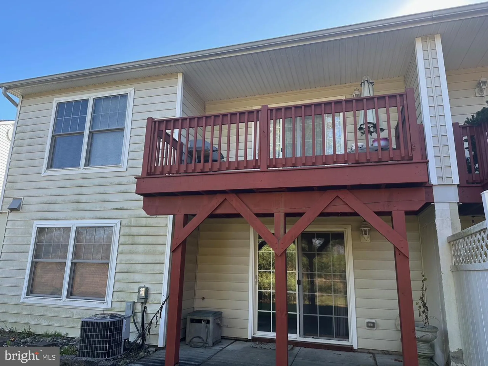 Property Slideshow image 2 of 16 | 146 grandview dr, Warminster, PA, 18974