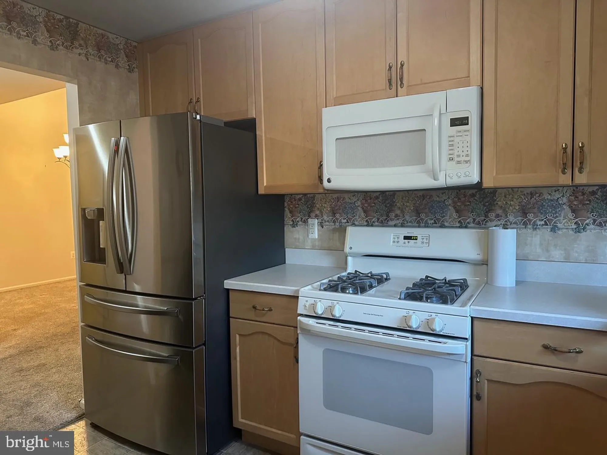 Property Slideshow image 6 of 16 | 146 grandview dr, Warminster, PA, 18974