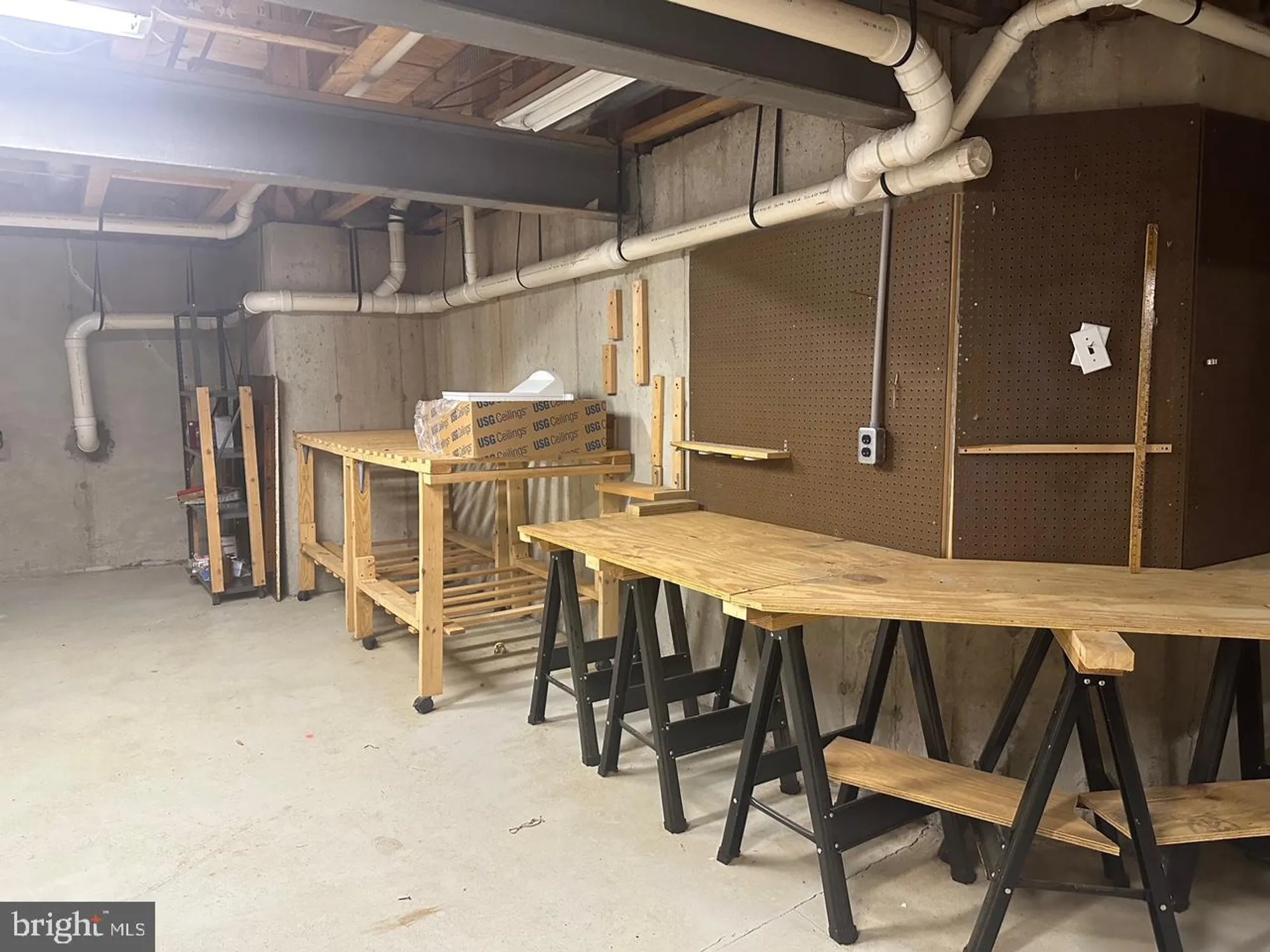 Property Slideshow image 13 of 16 | 146 grandview dr, Warminster, PA, 18974