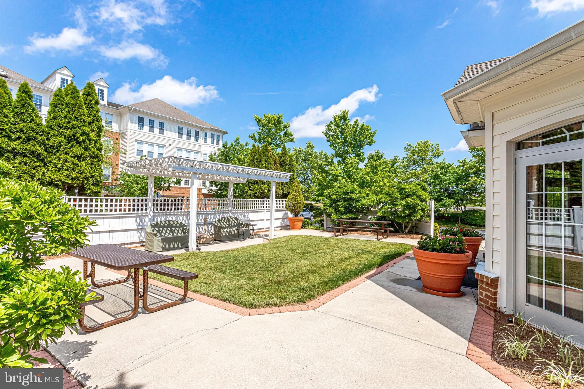 Property Slideshow image 52 of 60 | 20862 saber jet pl, Ashburn, VA, 20147