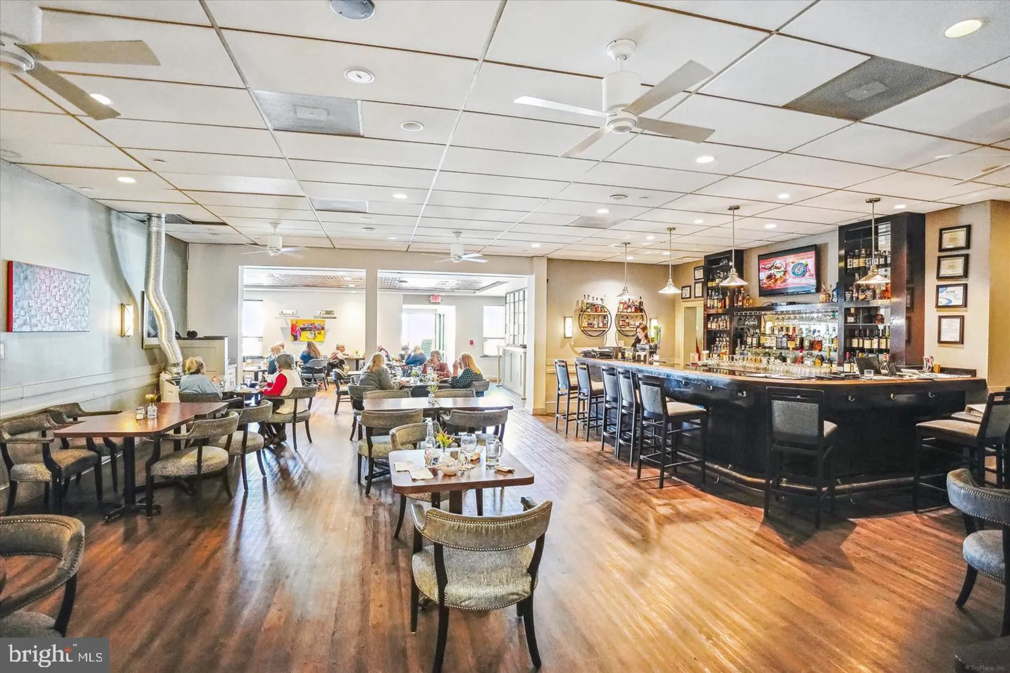 Property Slideshow image 30 of 35 | 15107 interlachen dr 2-815, Silver Spring, MD, 20906