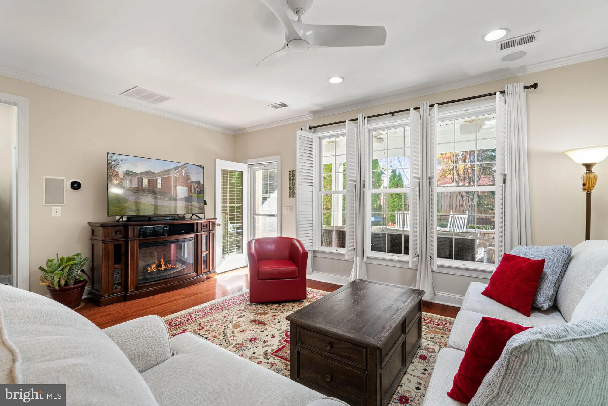 Property Slideshow image 6 of 48 | 5484 rodriquez ln, Haymarket, VA, 20169
