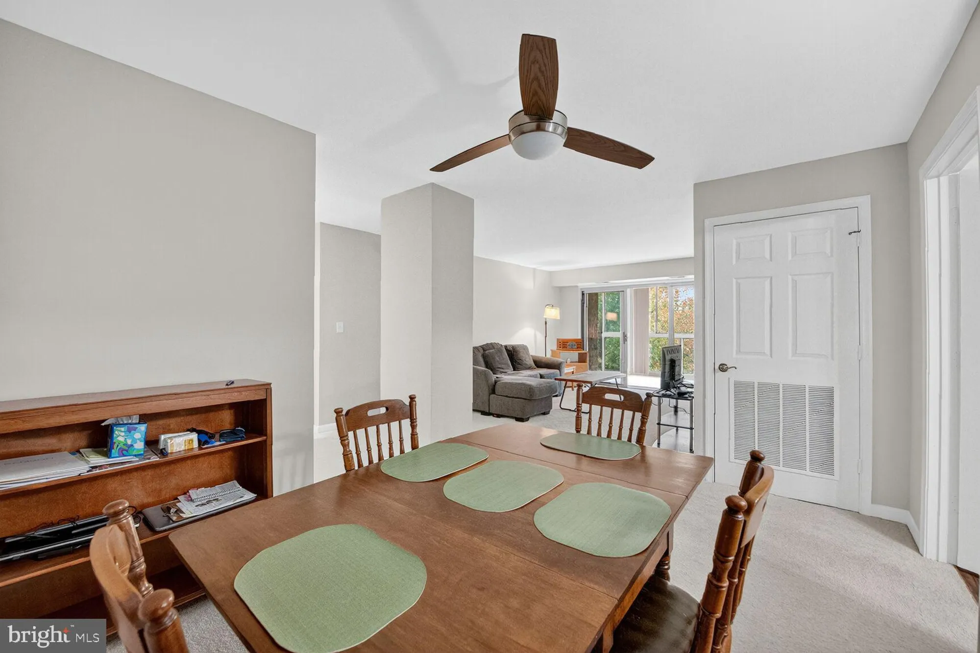 Property Slideshow image 8 of 21 | 19385 cypress ridge ter unit 404, Leesburg, VA, 20176