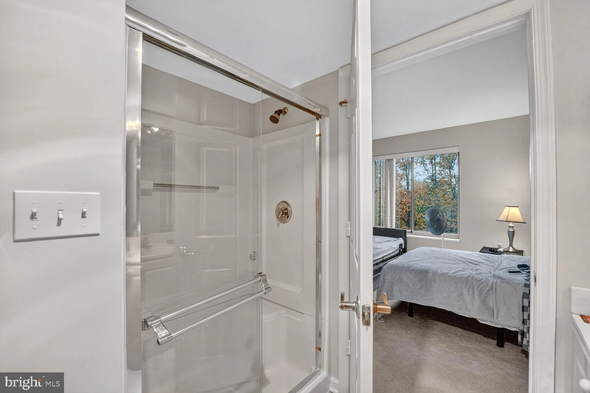 Property Slideshow image 14 of 21 | 19385 cypress ridge ter unit 404, Leesburg, VA, 20176